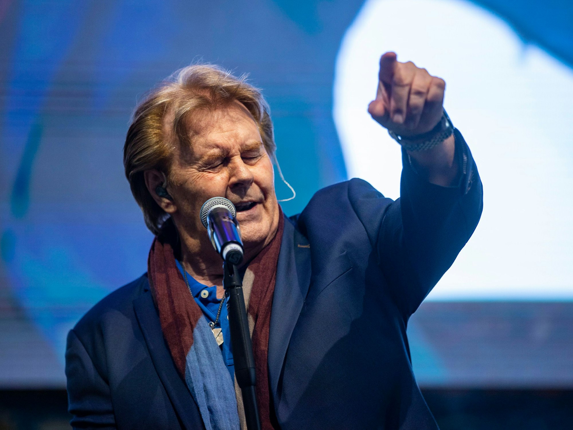 Howard Carpendale tritt im August 2022 bei der Eröffnungsfeier der Cranger Kirmes auf.