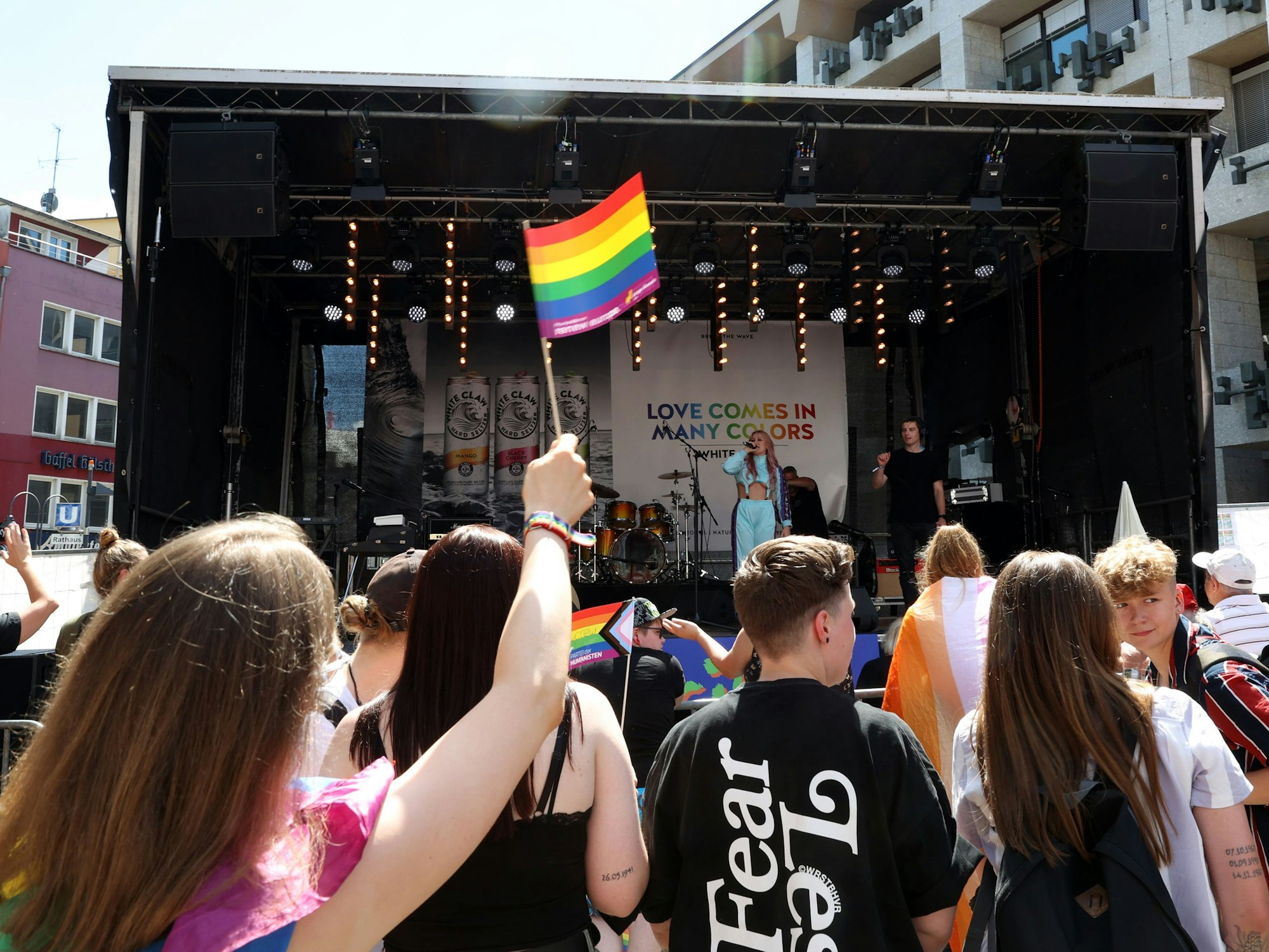 Rundgang über das Straßenfest in der Altstadt
Bühne Altermarkt am 2. Juli 2022.
