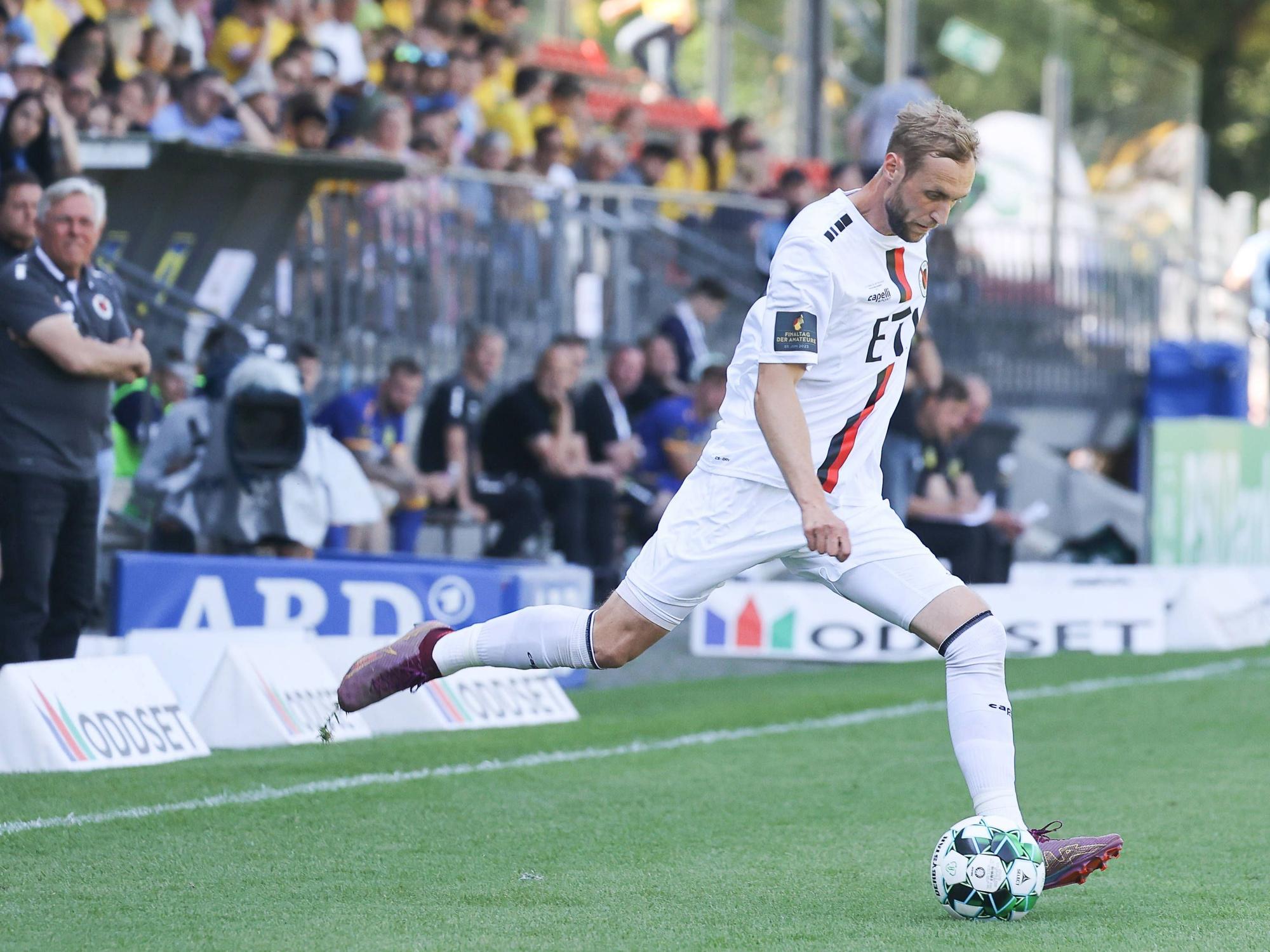 Marcel Risse (Viktoria Köln) im Pokal gegen den 1. FC Düren.