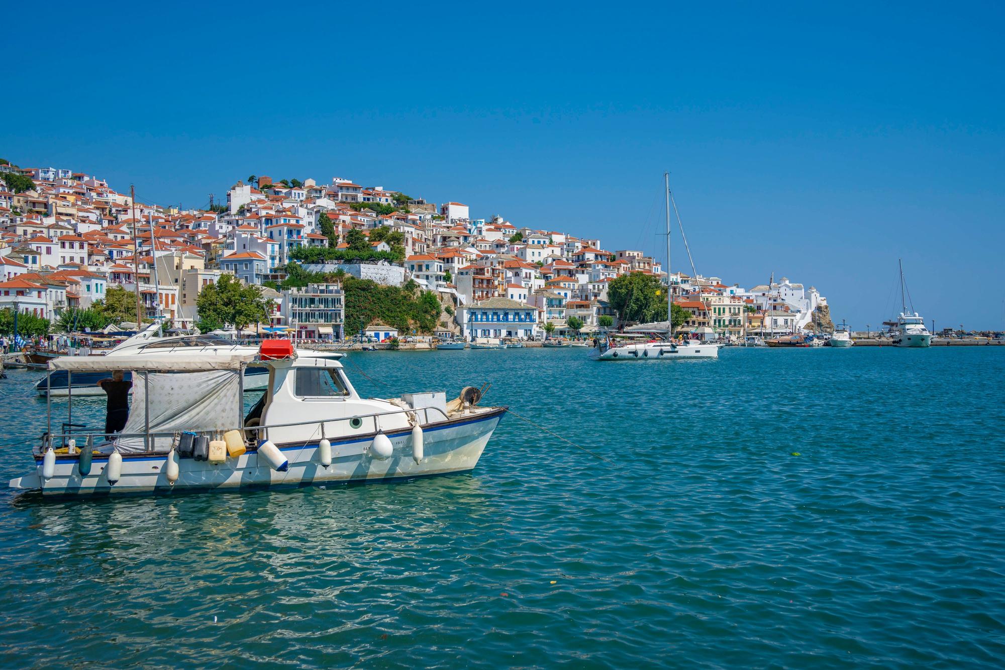 Der Blick auf Skopelos-Stadt.