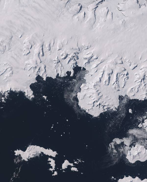Die eisige Landschaft der Graham Coast, die auf der Westseite der Antarktischen Halbinsel liegt, ist auf diesem Copernicus-Sentinel-2- Satellitenbild vom Dezember 2022 zu sehen.