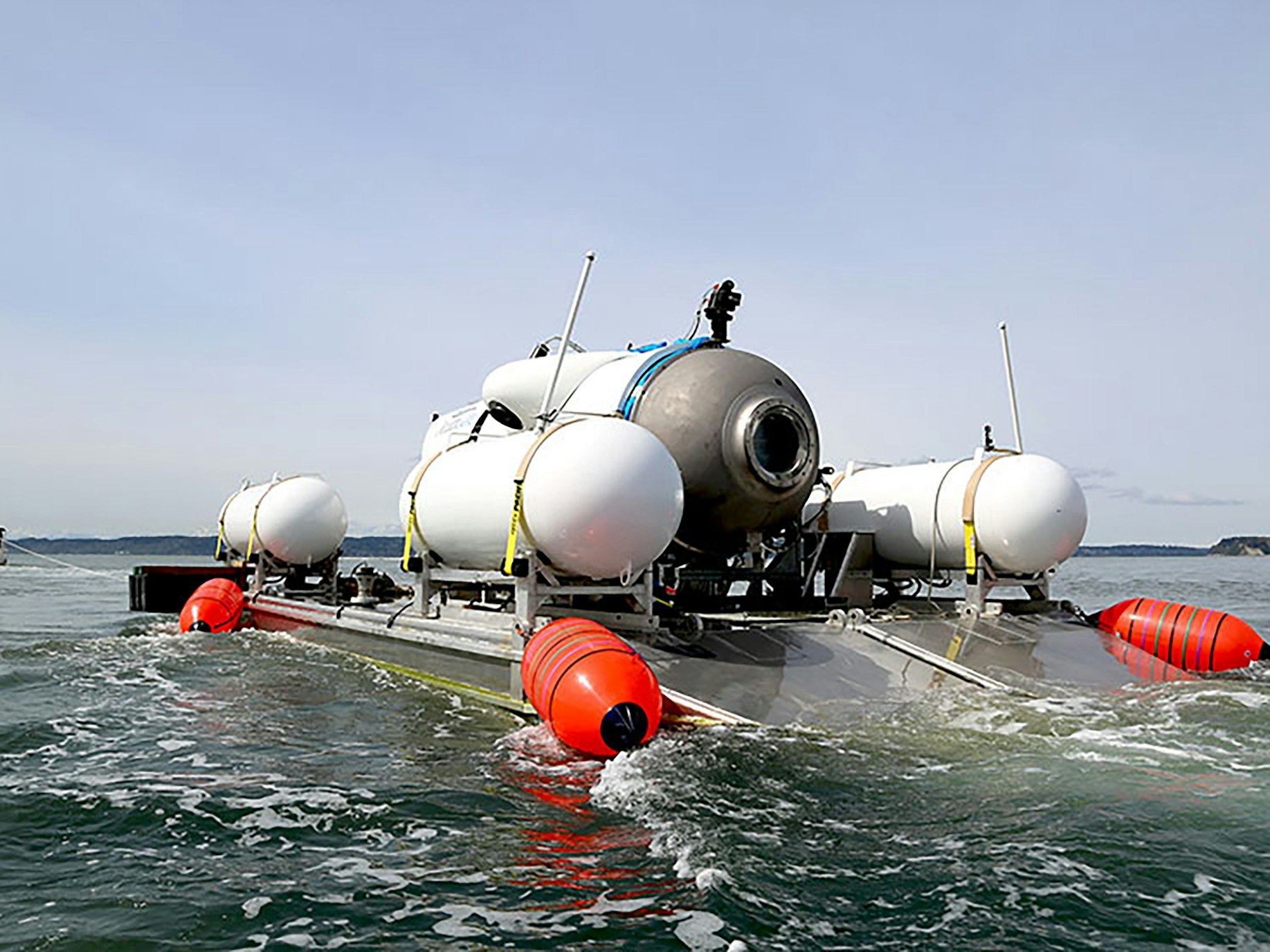 Dieses undatierte von OceanGate Expeditions herausgegebene Foto zeigt das Tauchboot „Titan“.