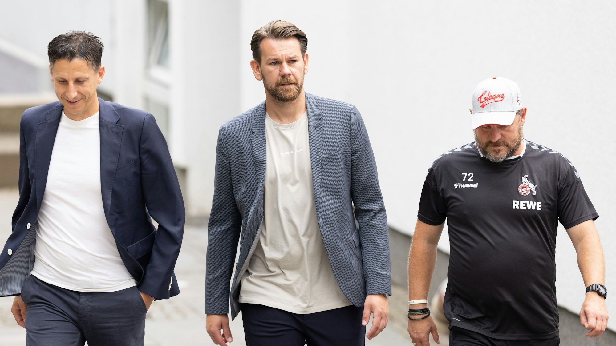 Christian Keller, Thomas Kessler und Steffen Baumgart am Geißbockheim.
