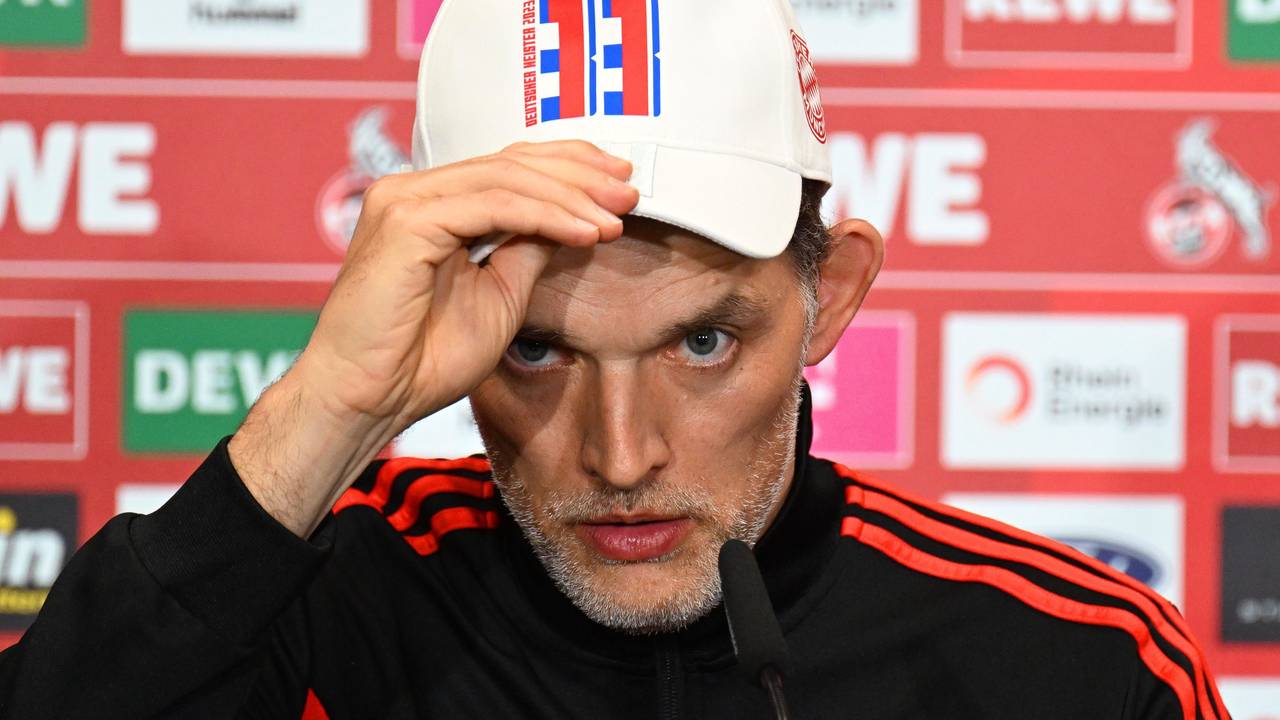 Bayerns Trainer Thomas Tuchel auf der Pressekonferenz nach dem Gewinn der 33. deutschen Meisterschaft.