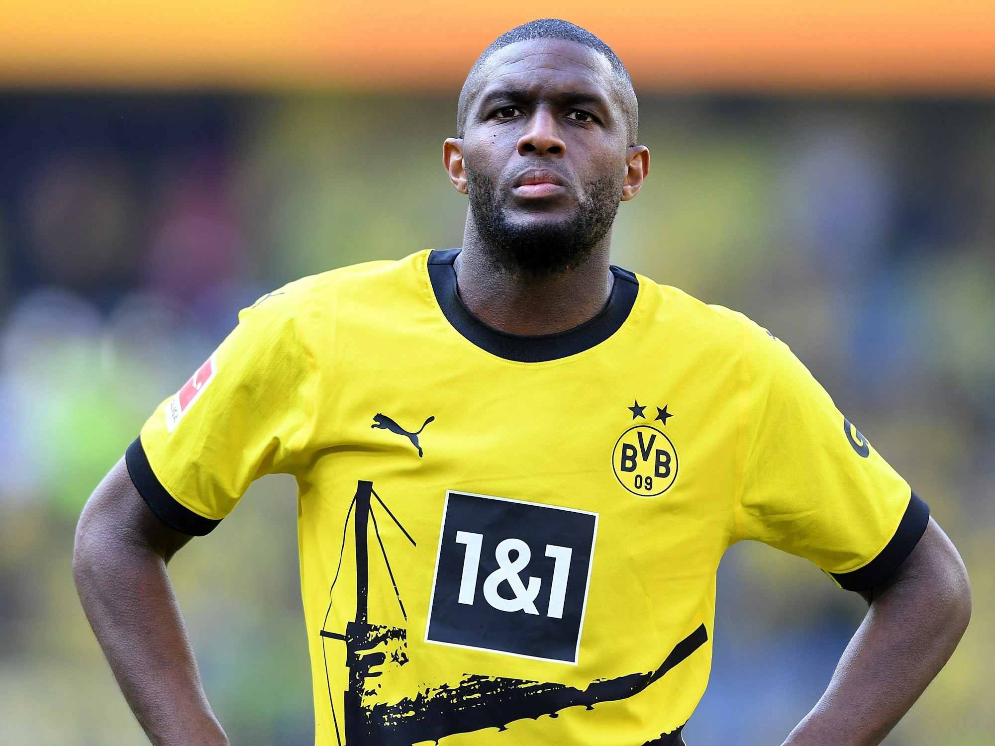Anthony Modeste guckt enttäuscht im BVB-Trikot.