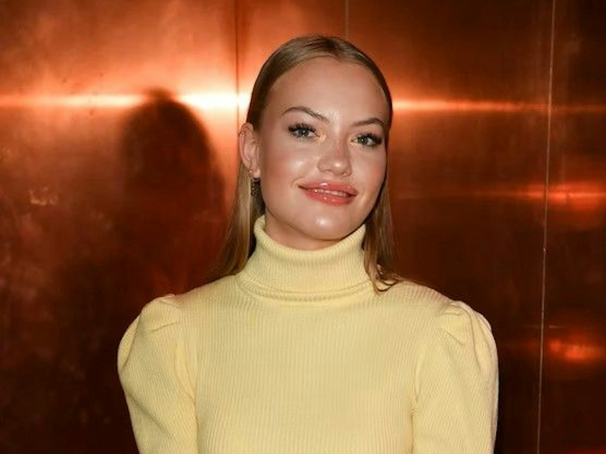 Cheyenne Savannah Ochsenknecht lächelt in die Kamera.