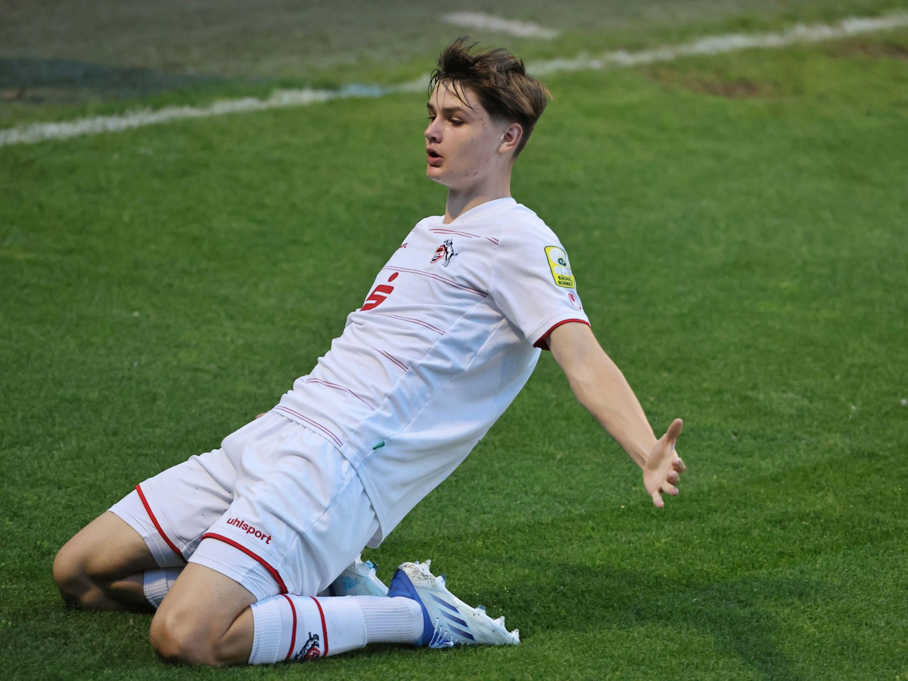 Jaka Cuber Potocnik jubelt.