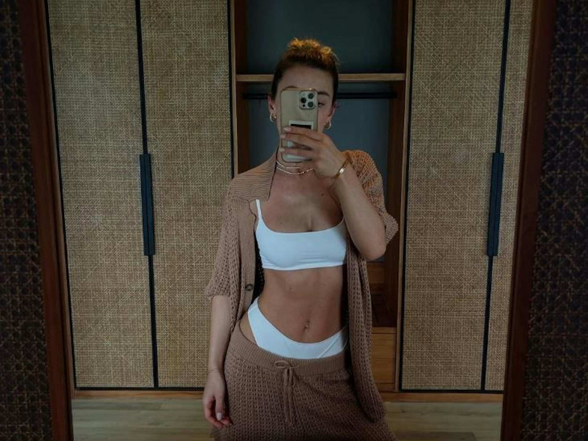 Evelyn Selke auf einem Spiegel-Selfie, das sie am 29. Januar 2023 auf ihrem Instagram-Kanal postete.