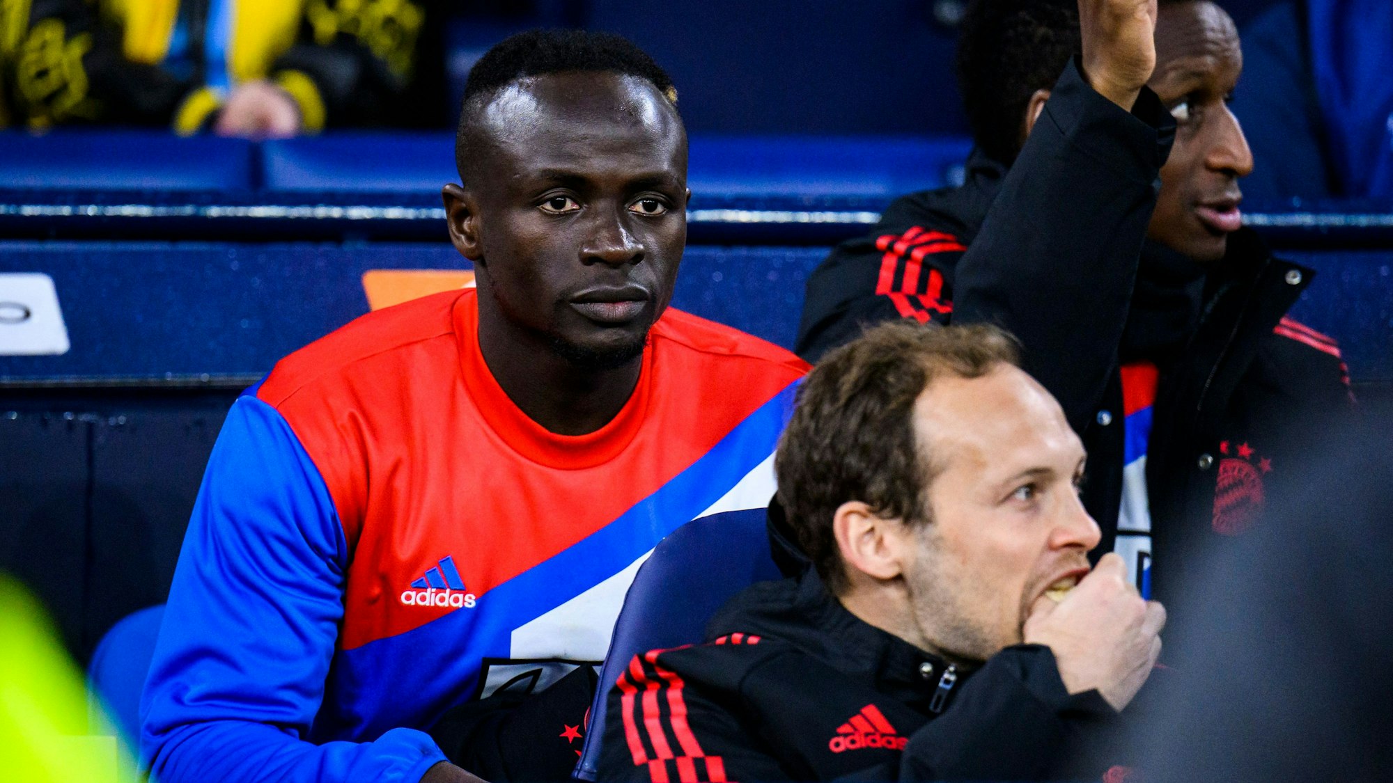 Sadio Mané sitzt auf der Ersatzbank.