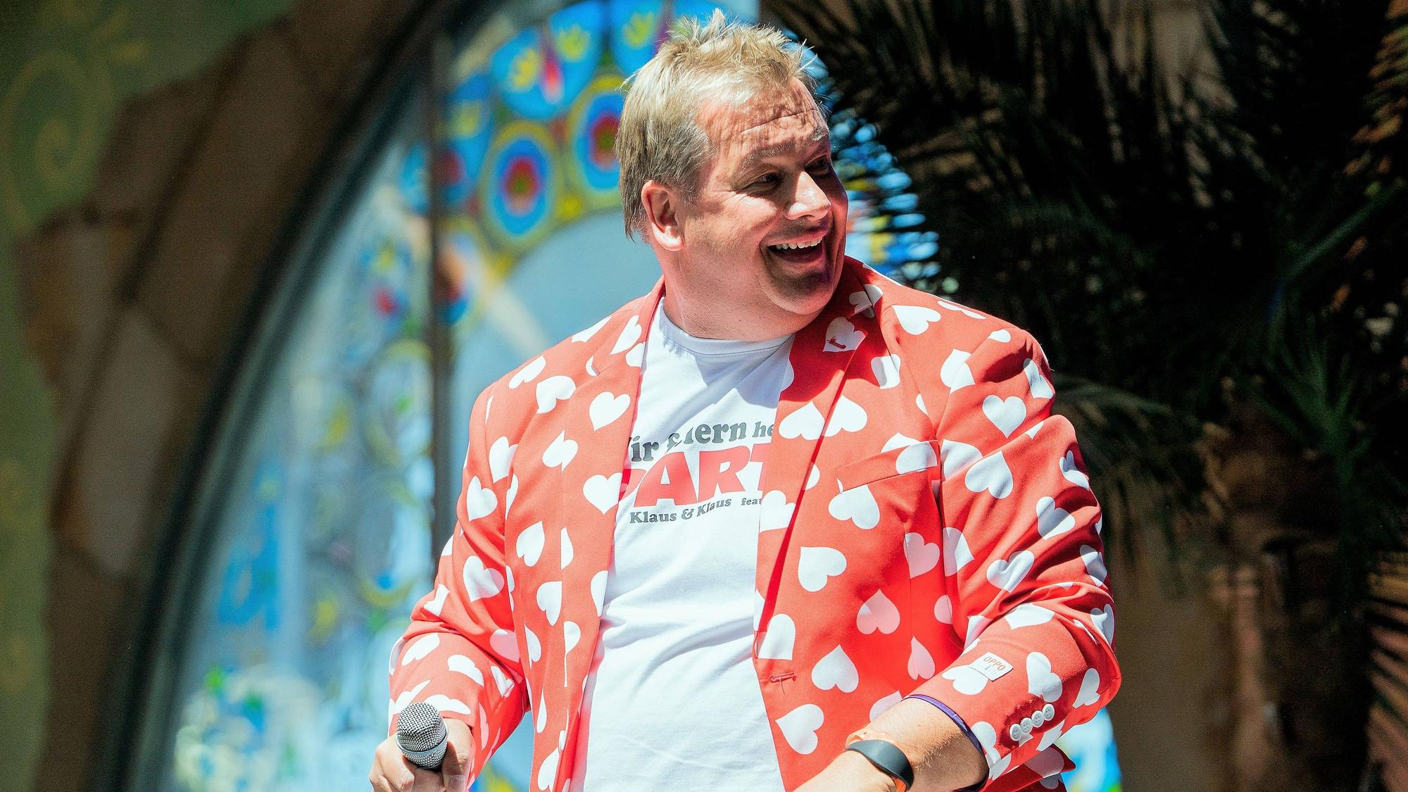 Party-Sänger Sascha Loudovici bei einem Auftritt im Megapark.