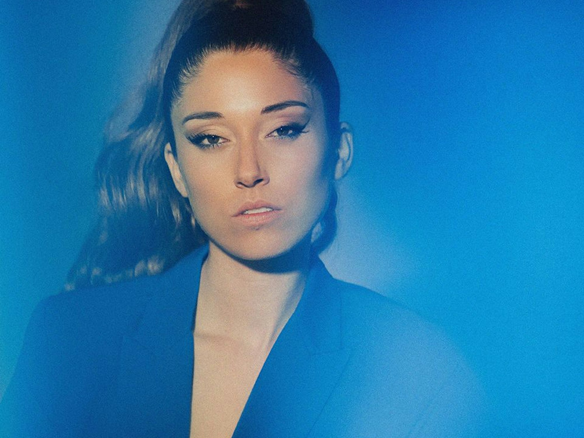 Anna Grillmeier schaut in die Kamera.