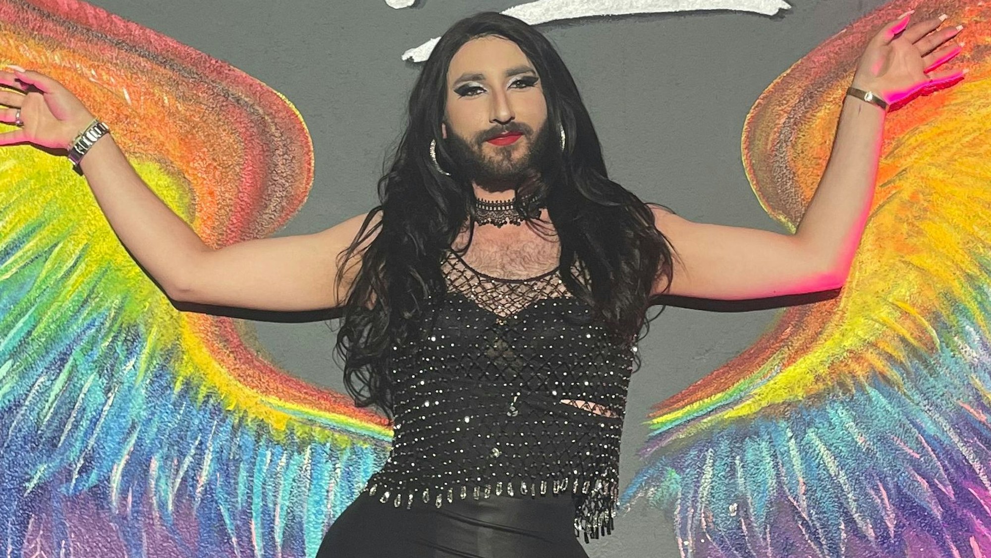 Drag Queen “Trashy Gorgeous” bei dem St. Louis Breakfast Club Event “Pride Night”.