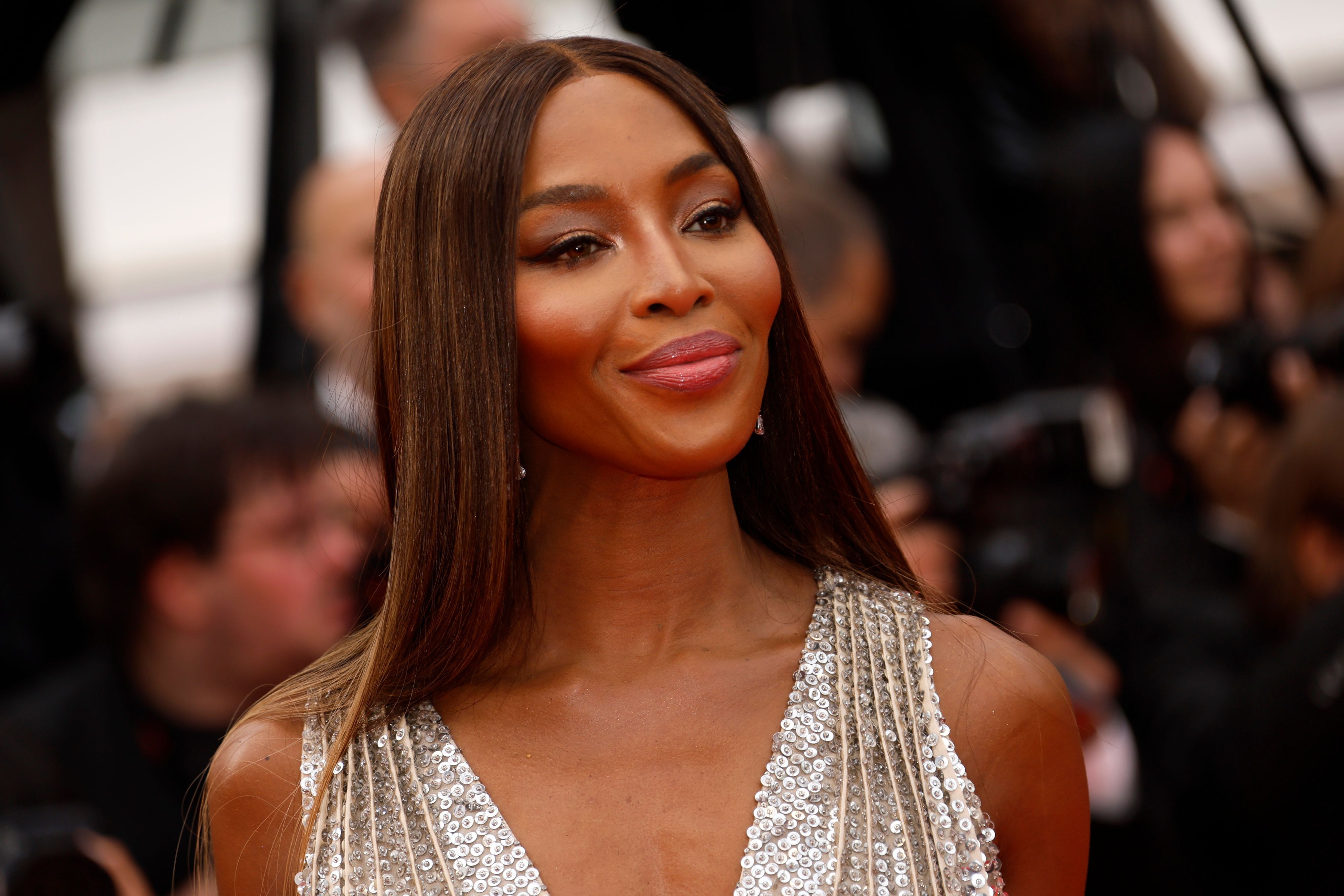 Naomi Campbell, Model und Schauspielerin aus Großbritannien, kommt zur Eröffnungsfeier und zur Premiere des Films „Jeanne du Barry“ bei den 76. Internationalen Filmfestspielen in Cannes.