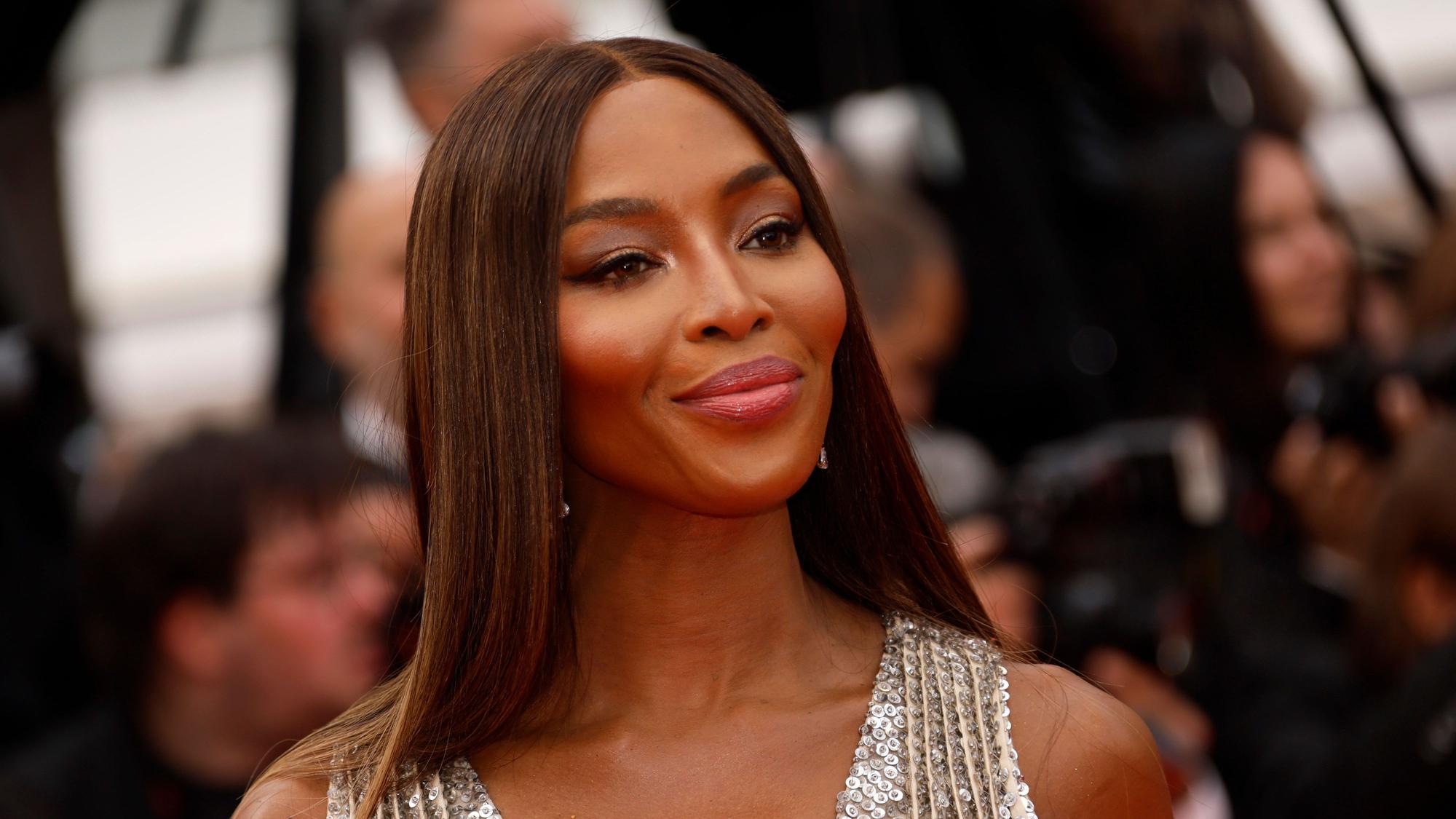 Naomi Campbell, Model und Schauspielerin aus Großbritannien, kommt zur Eröffnungsfeier und zur Premiere des Films „Jeanne du Barry“ bei den 76. Internationalen Filmfestspielen in Cannes.