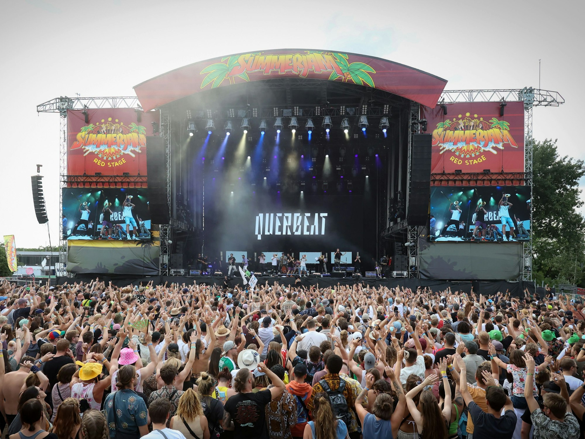 Querbeat auf der Bühne beim Summerjam-Festival.