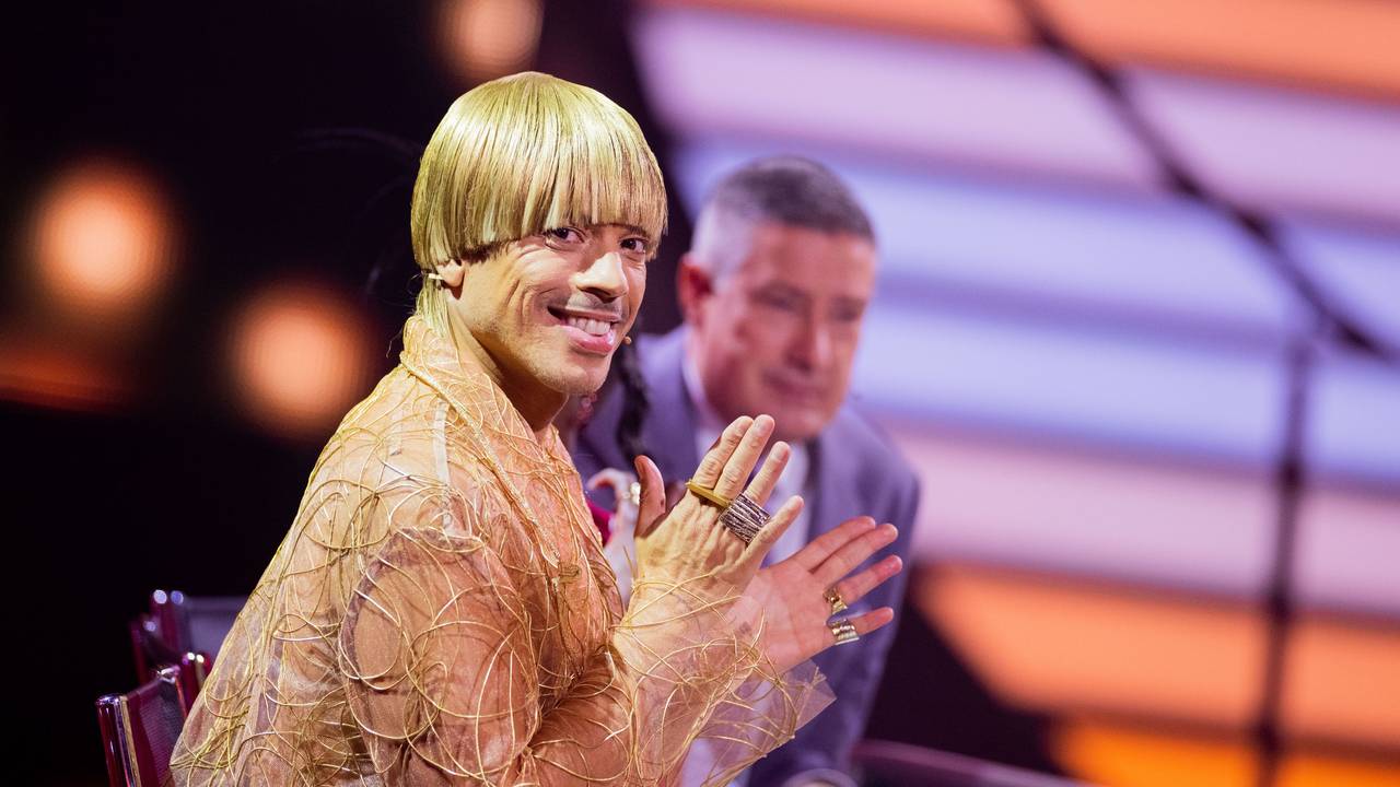 Jorge Gonzalez und Joachim Llambi, Jurymitglieder, sitzen in der RTL-Tanzshow „Let's Dance“ im Coloneum.