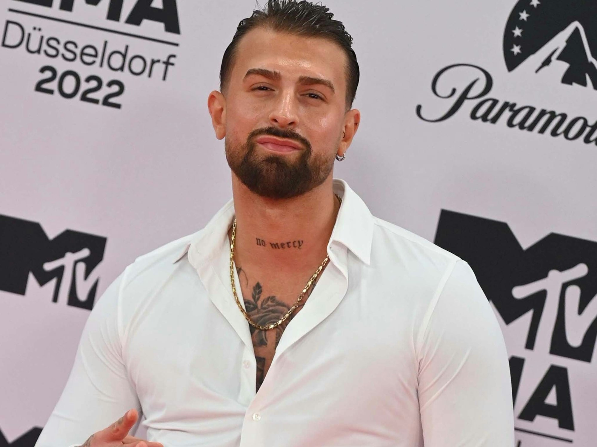 Gigi Birofio schaut in die Kamera.