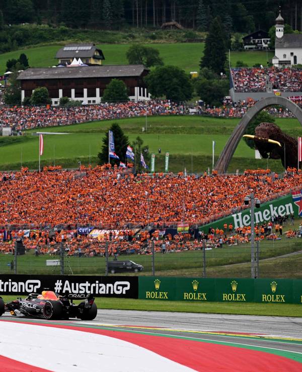 Max Verstappen vor den Oranje-Fans im Rennen der Formel 1.