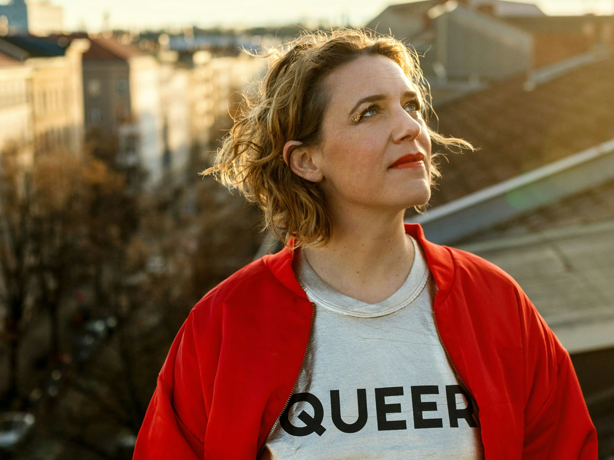Anika Auweiler, eine Sängerin und Songwriterin aus dem Rheinland.