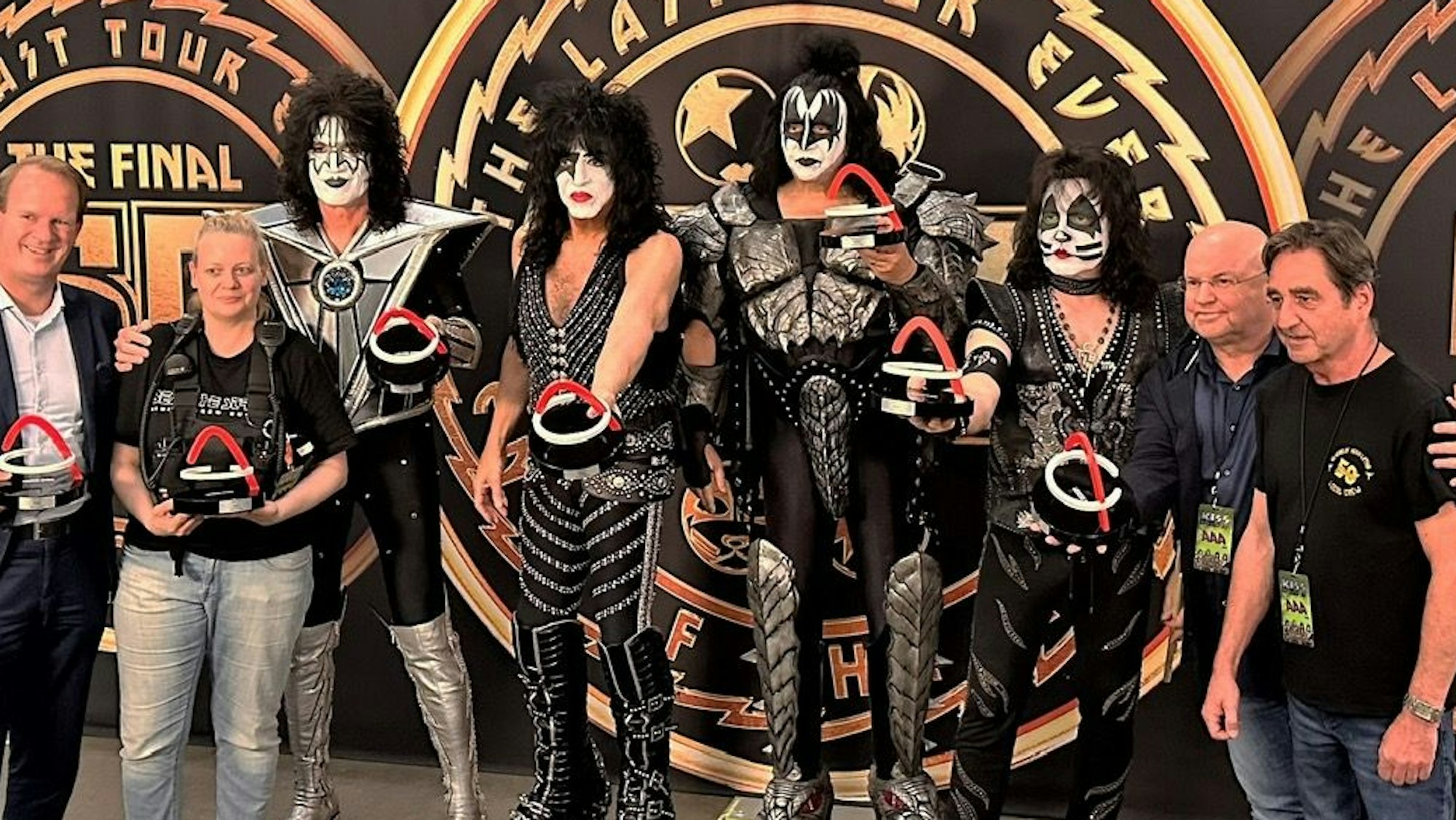Kiss bekommen den Solu Out Award