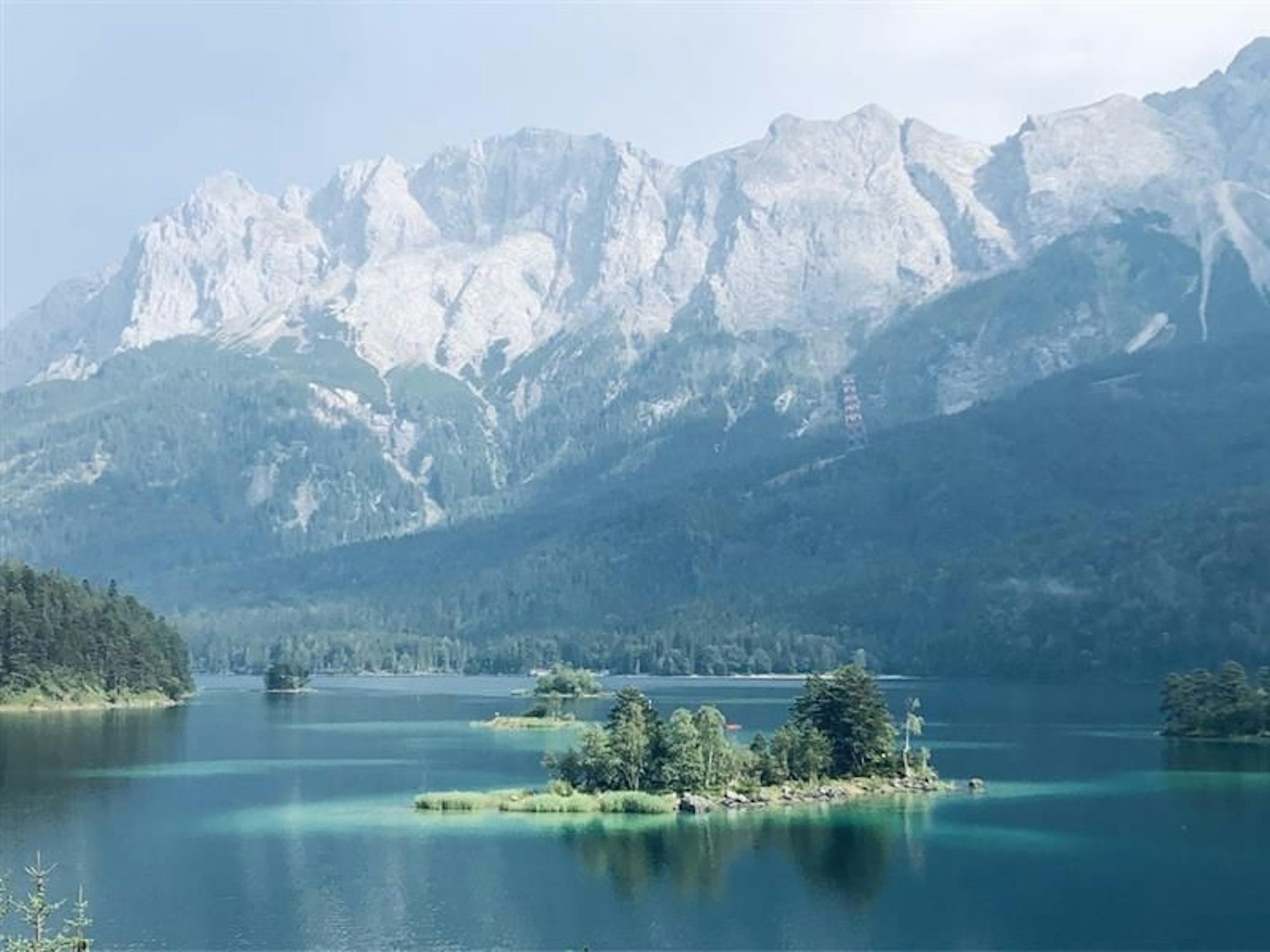 Der Eibsee in Bayern