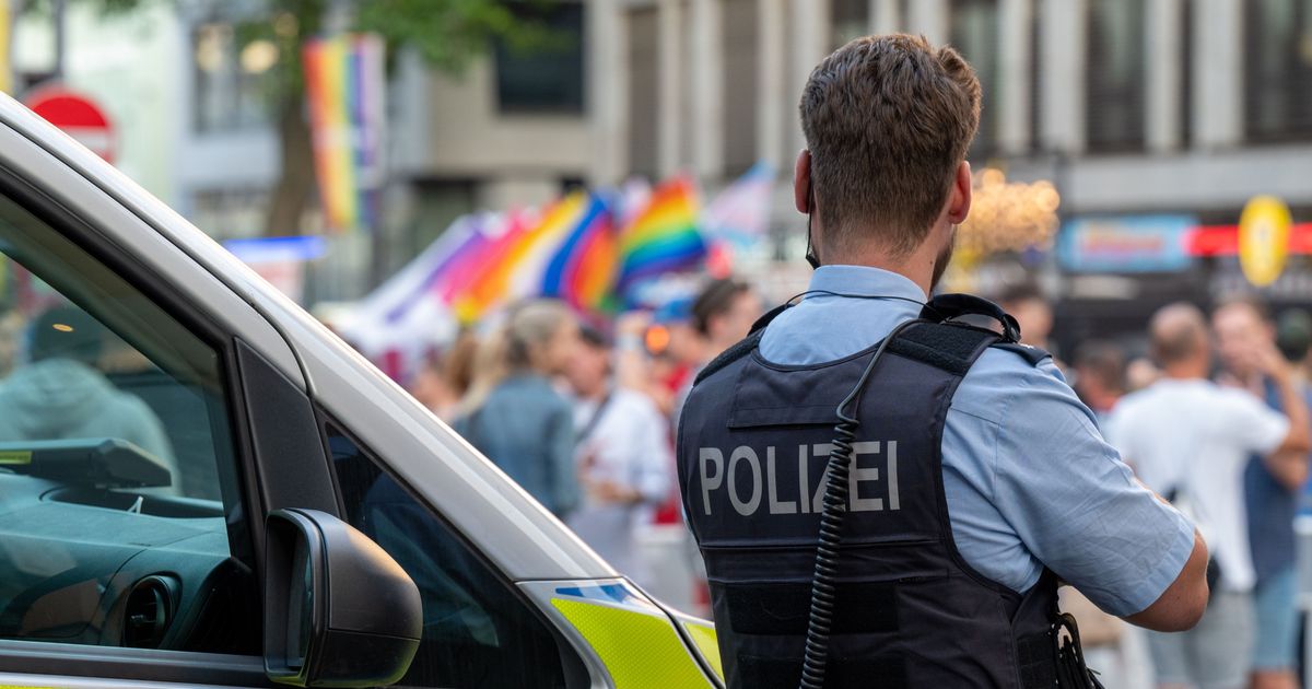 Kölner Polizei mit starken Kräften beim CSD | Express