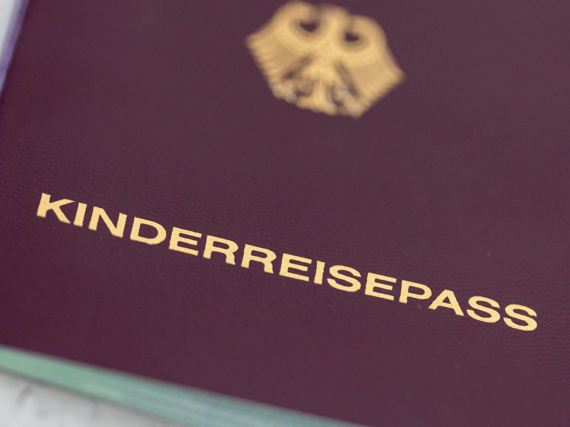 Ein Kinderreisepass.
