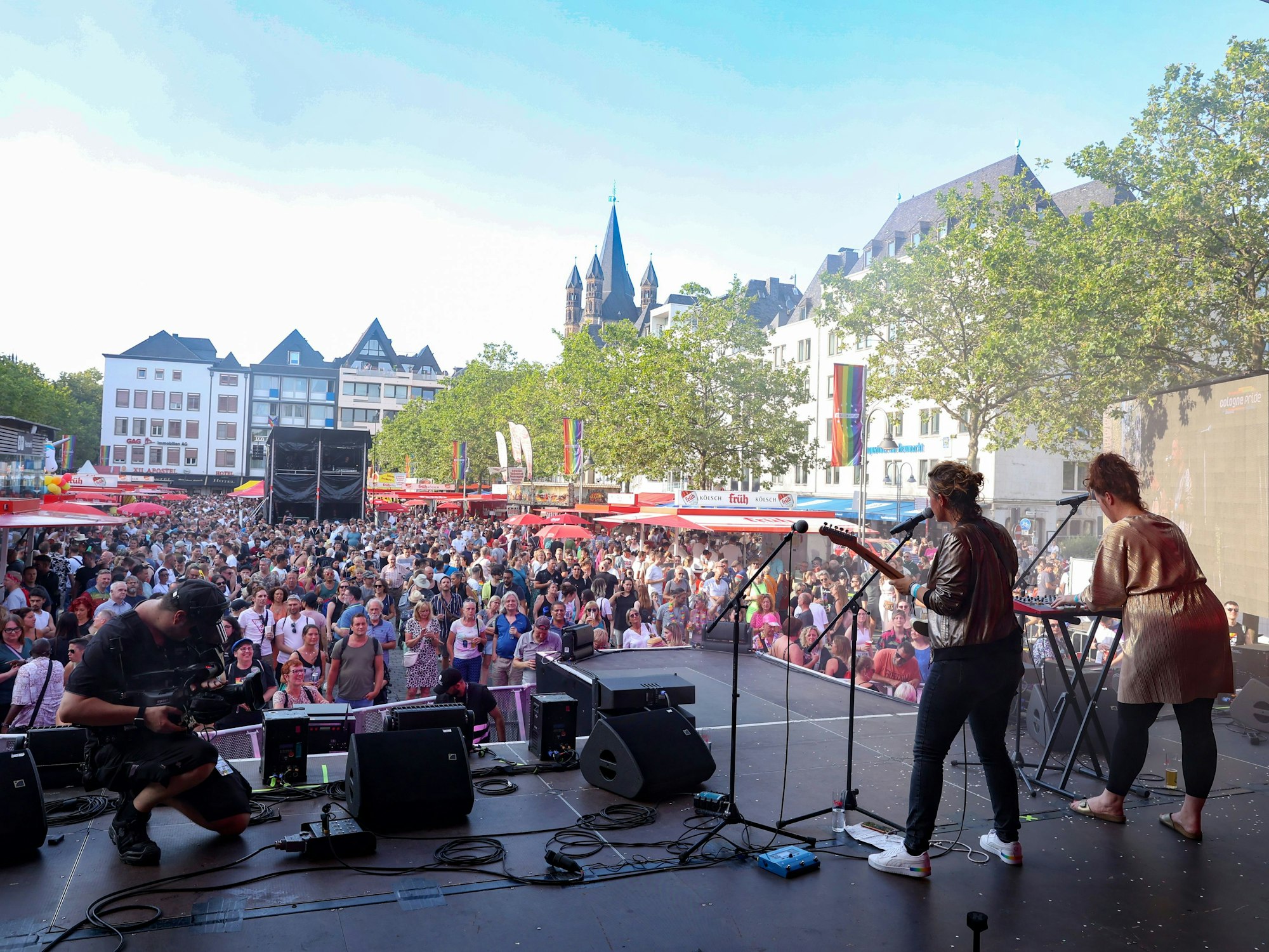 Die CSD-Hauptbühne am Heumarkt.