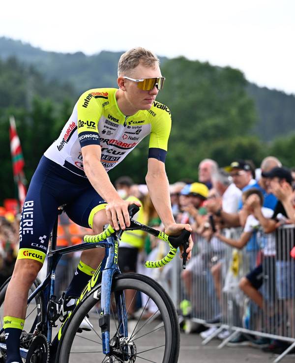Georg Zimmermann aus Deutschland vom Team Intermarche-Circus Wanty bereitet sich auf den Start vor.