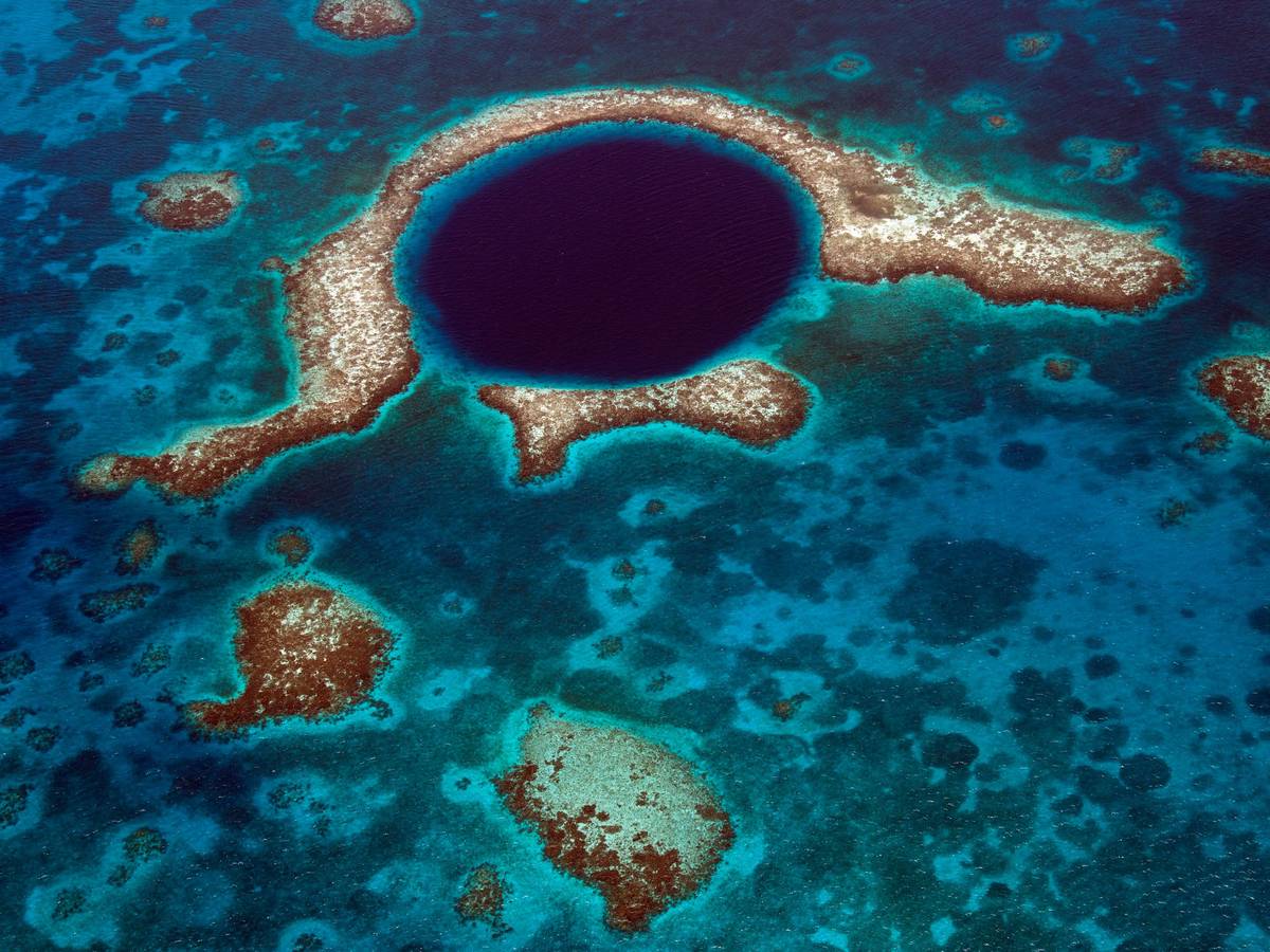 Das große blaue Loch in Belize