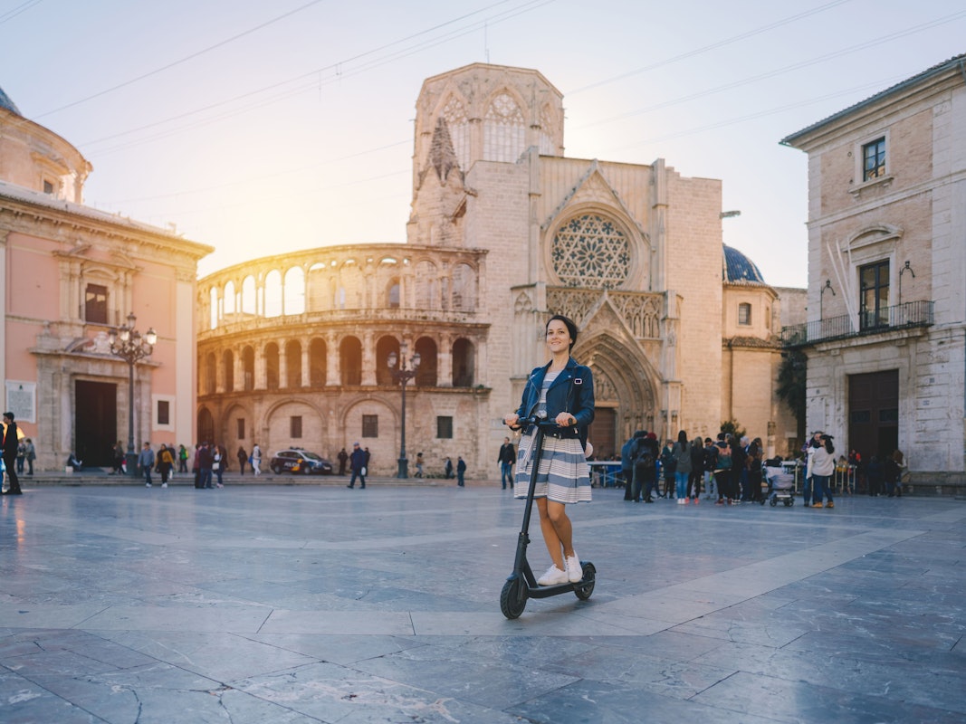 Die Plaza de la Virgen in Valencia