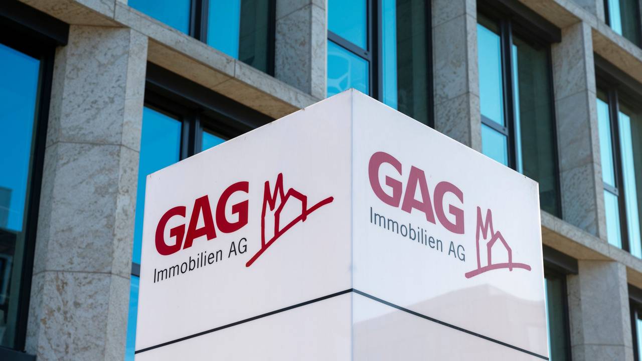 Auf einem Schild steht GAG Immobilien AG.