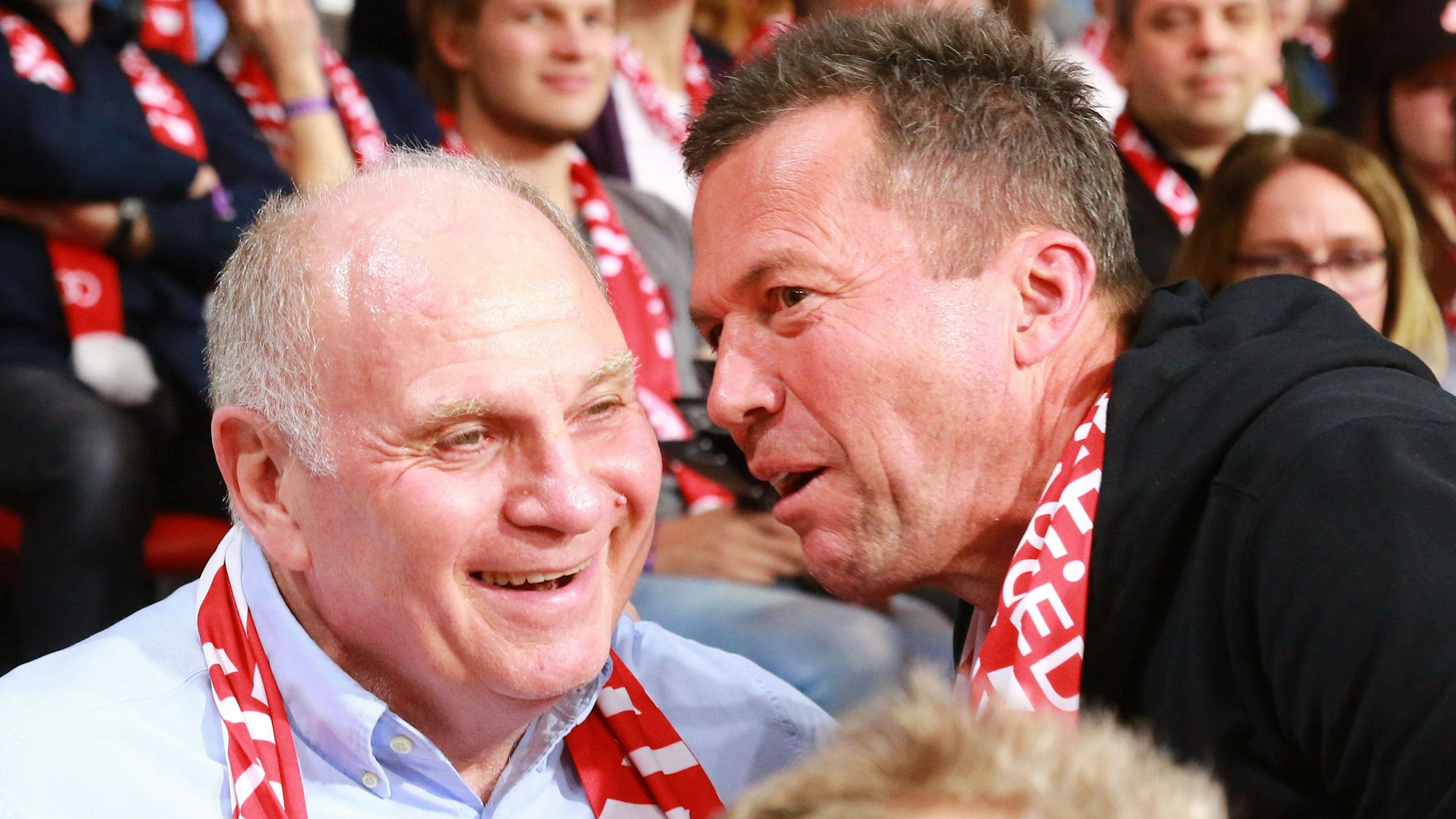 Uli Hoeneß und Lothar Matthäus im Gespräch.