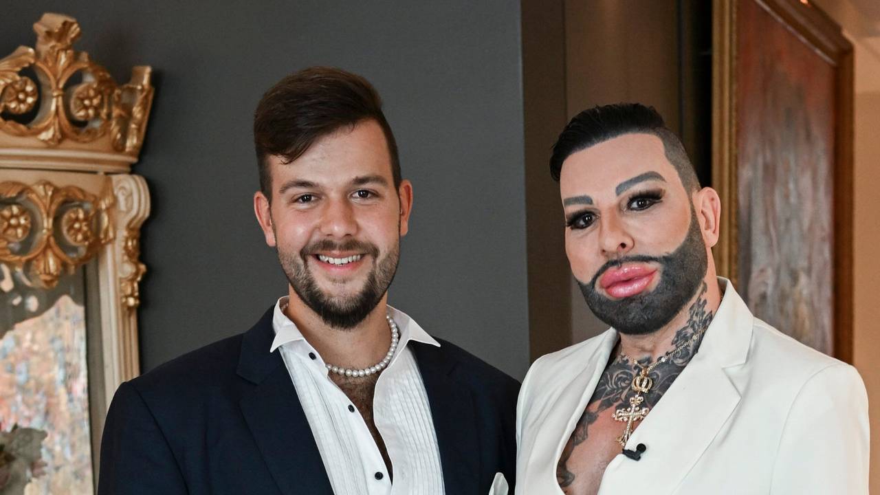 Das Foto zeigt Harald Glööckler und Marc-Eric Lehmann auf einem gemeinsamen Foto.