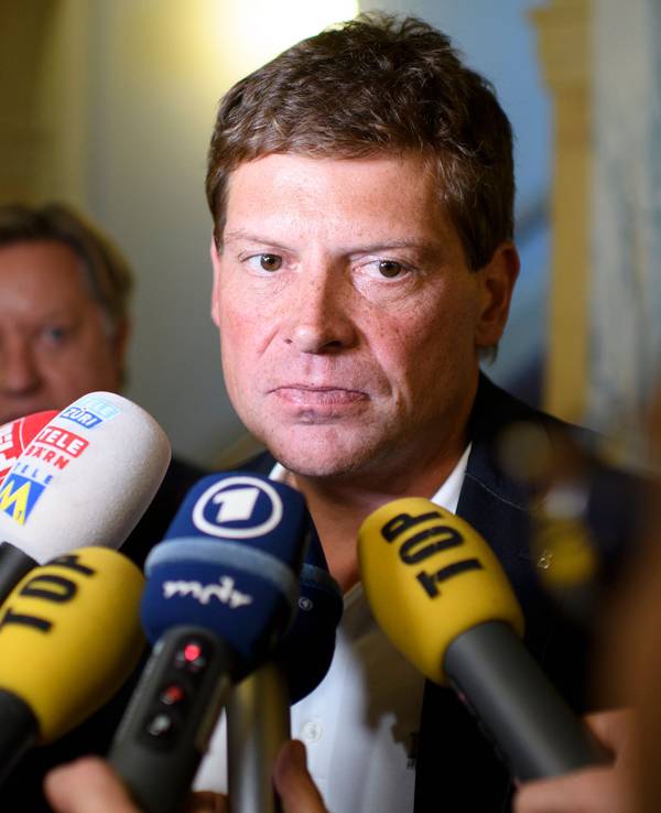 Der ehemalige deutsche Radrennfahrer Jan Ullrich spricht am 14.09.2017 im Rathaus in Weinfelden (Schweiz) nach einer Gerichtsverhandlung.