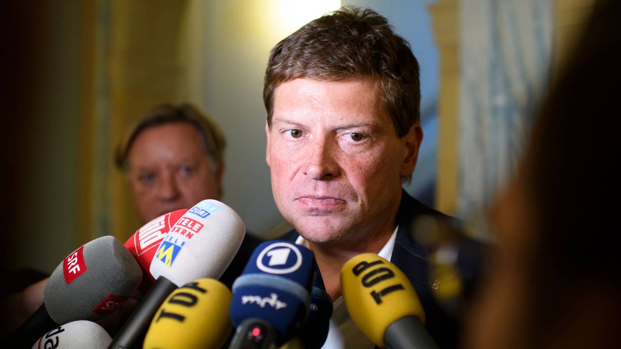 Der ehemalige deutsche Radrennfahrer Jan Ullrich spricht am 14.09.2017 im Rathaus in Weinfelden (Schweiz) nach einer Gerichtsverhandlung.