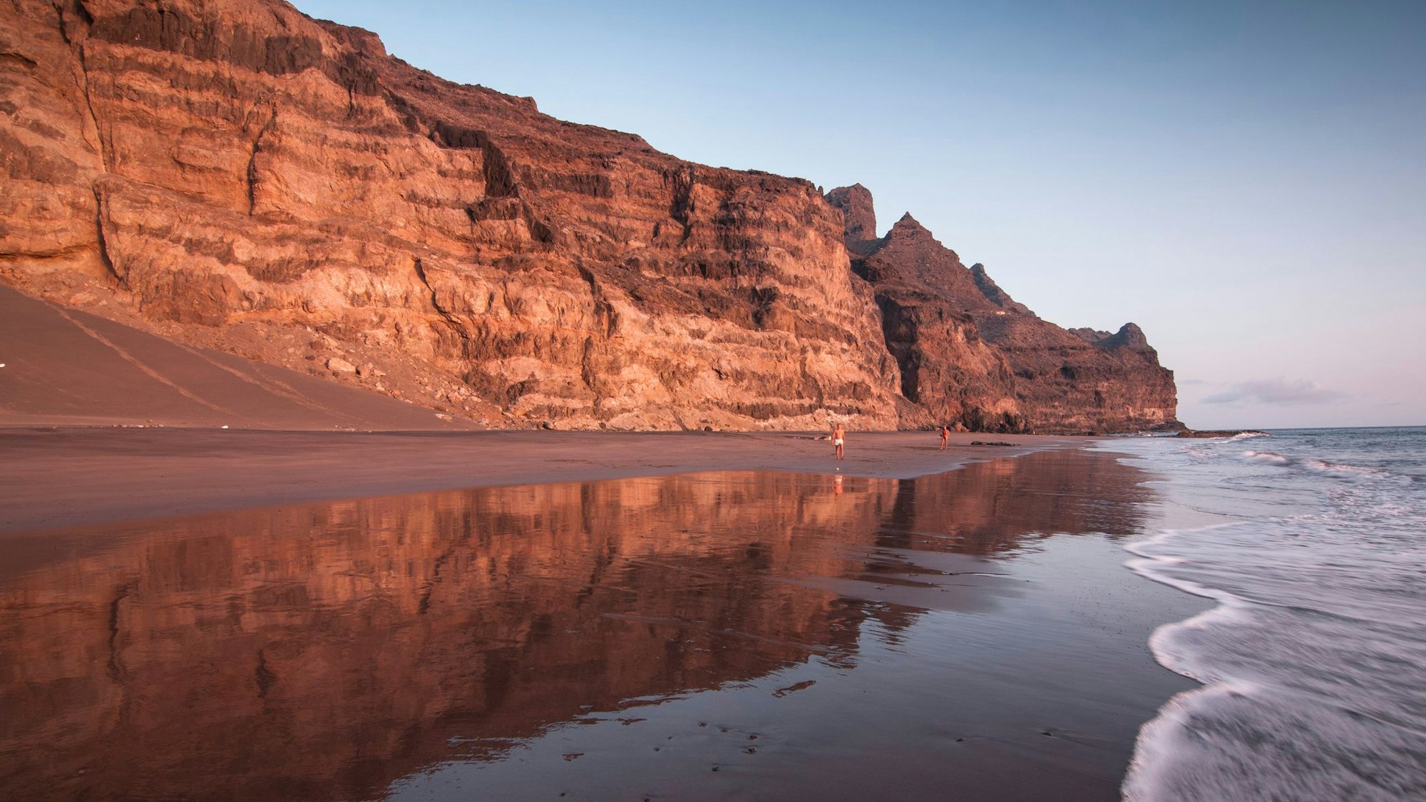 Auf dem Foto sieht man die Playa de Güi Güi.