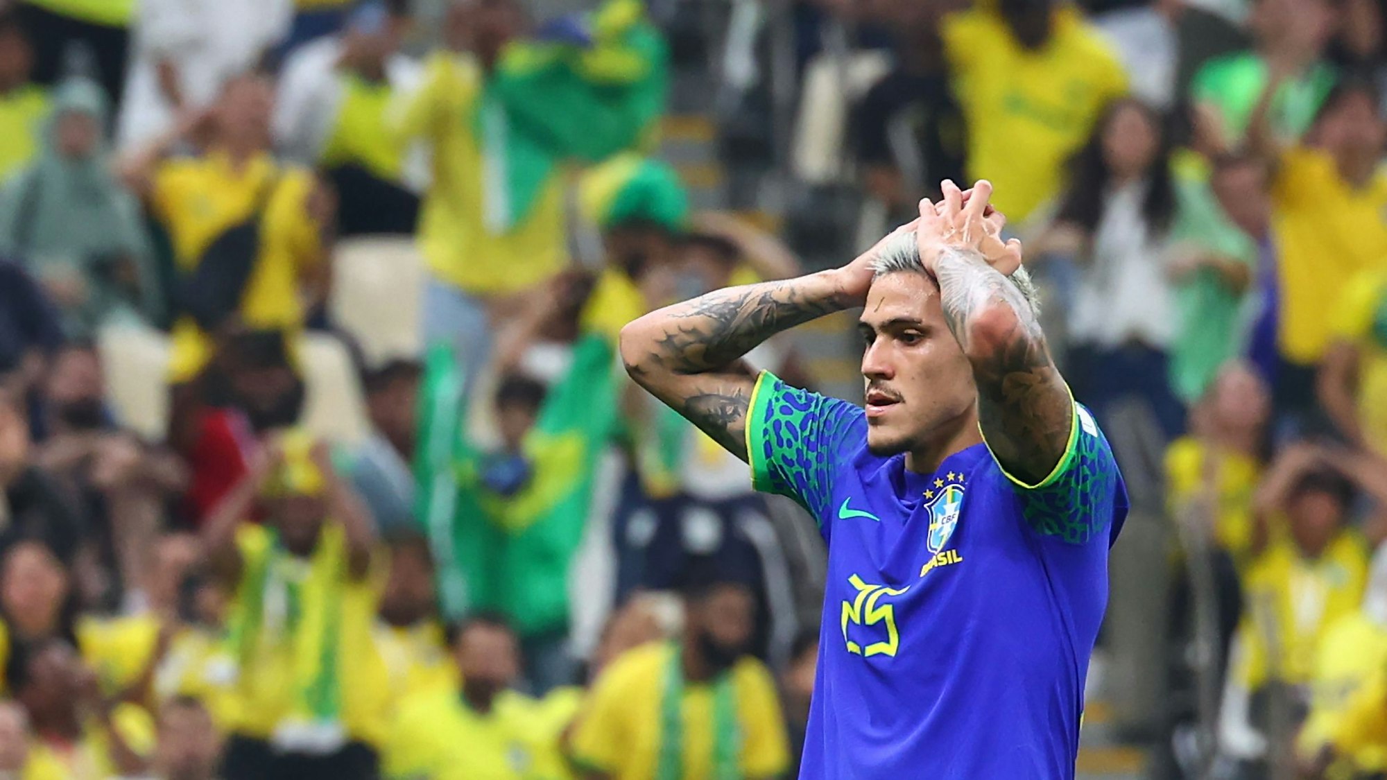 Pedro ärgert sich bei der WM über eine verpasste Torchance.