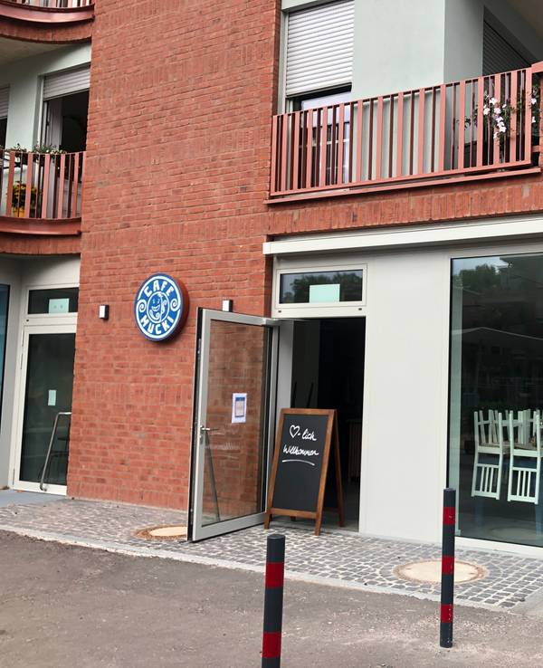 Café Mucki in Köln von außen.