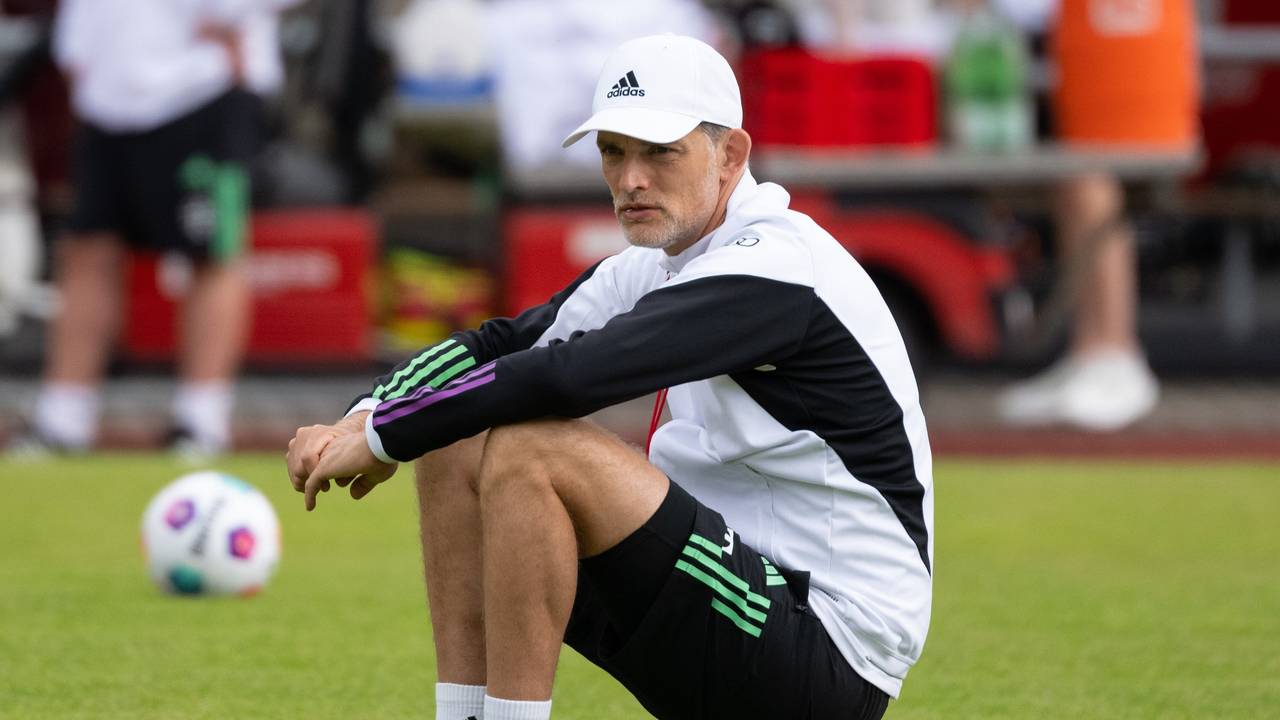Fußball: Bundesliga, Trainingslager FC Bayern München, Abschlusstraining. Bayerns Trainer Thomas Tuchel leitet das Training. +++ dpa-Bildfunk +++