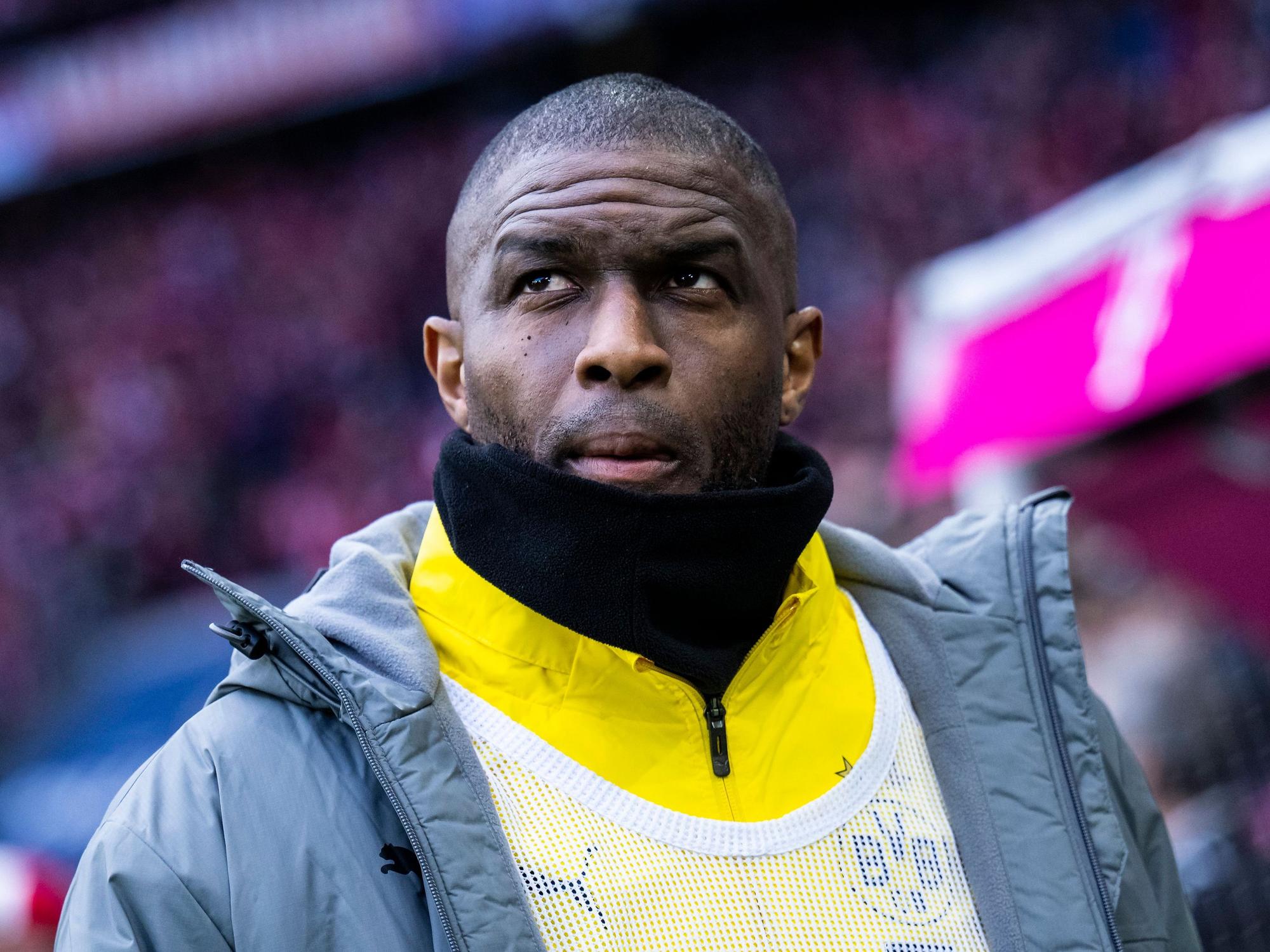 Anthony Modeste auf dem Weg zum Aufwärmen beim Spiel gegen den FC Bayern München.