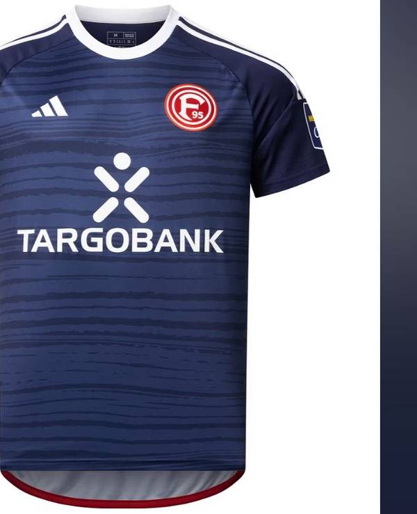 Das dunkelblaue Ausweich-Trikot von Fortuna Düsseldorf in der Saison 2023/24.