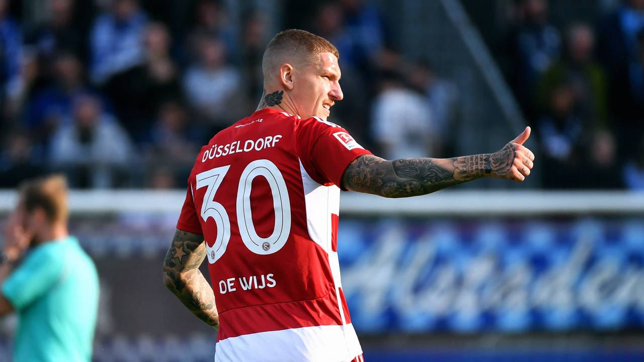 Jordy de Wijs im Trikot von Fortuna Düsseldorf.