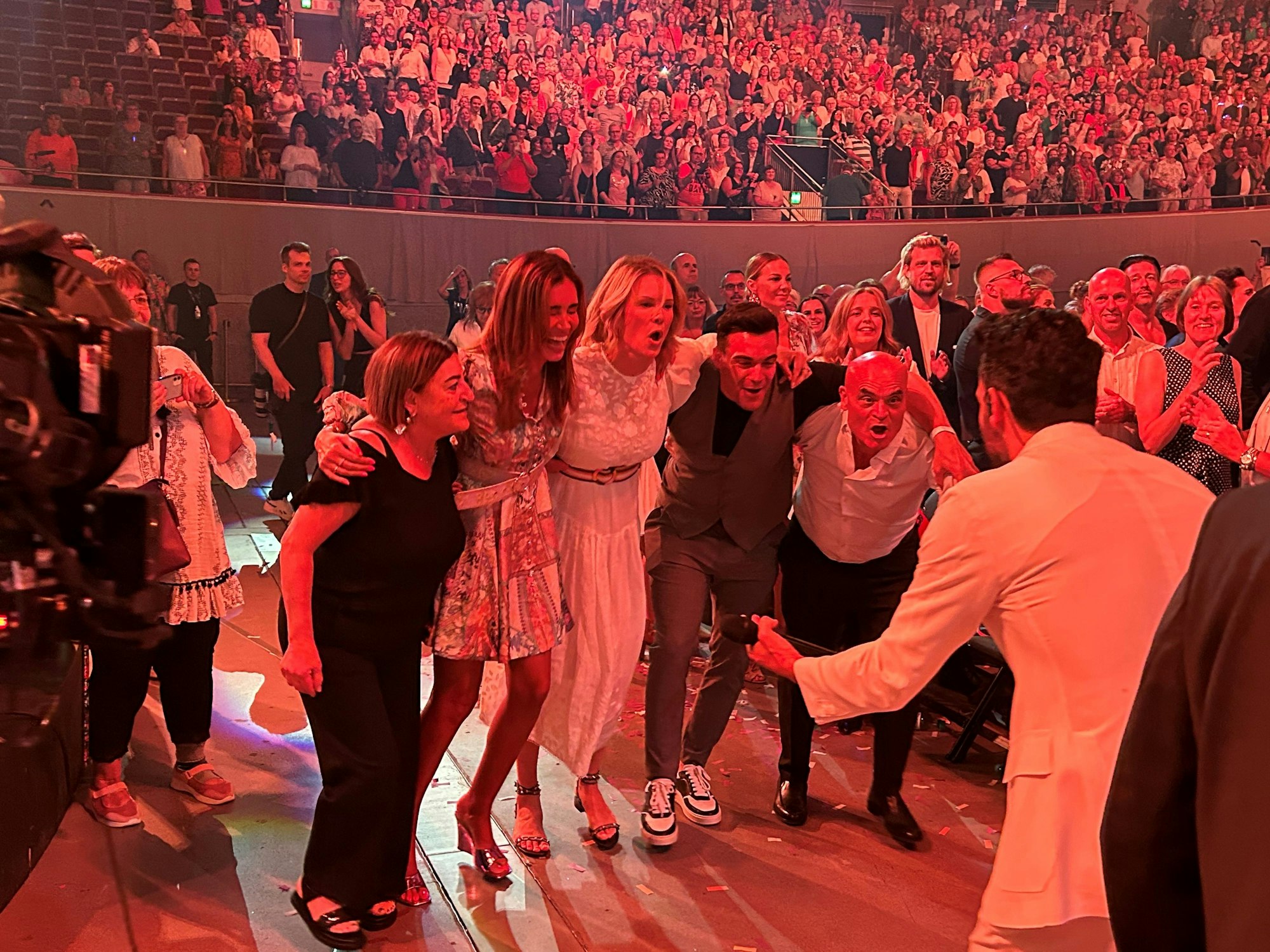 Giovanni Zarrella mit Clementina, Jana Ina, Monica Meier Ivancan, Stefano und Bruno.