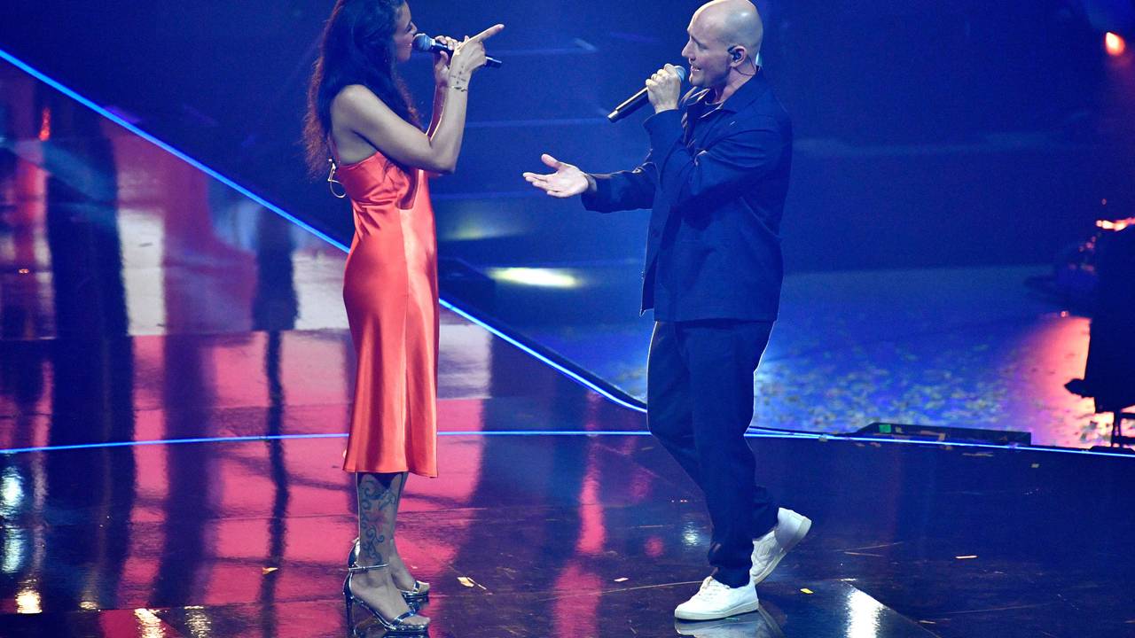 Sänger Oli. P mit Kollegin Natalie in der ZDF-Musikshow „Die Giovanni Zarrella Show“ am 22. Juli 2023.