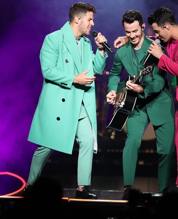 Die Jonas Brothers treten im Amway Center in Orlando auf.