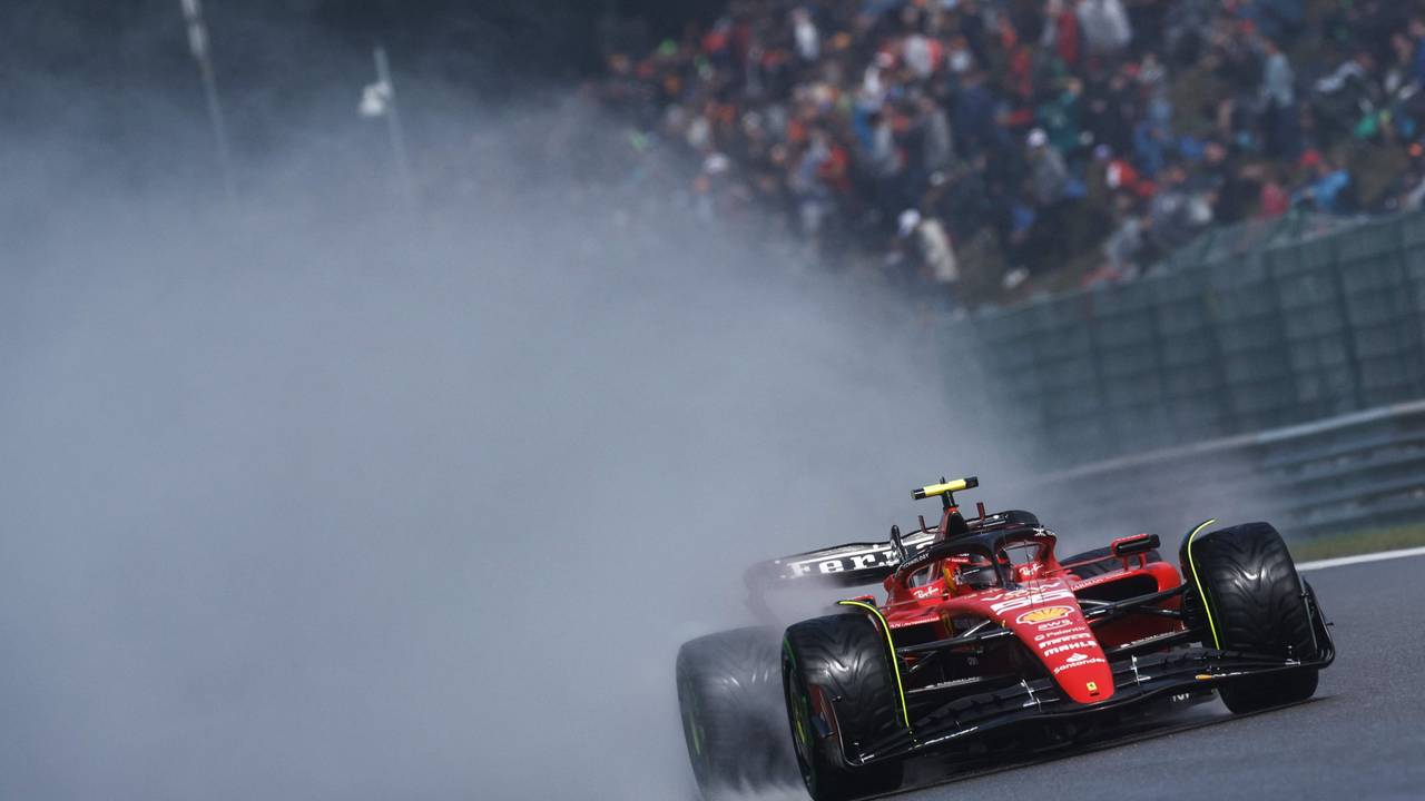 Ferrari-Pilot Carlos Sainz Jr. auf der Strecke in Spa.