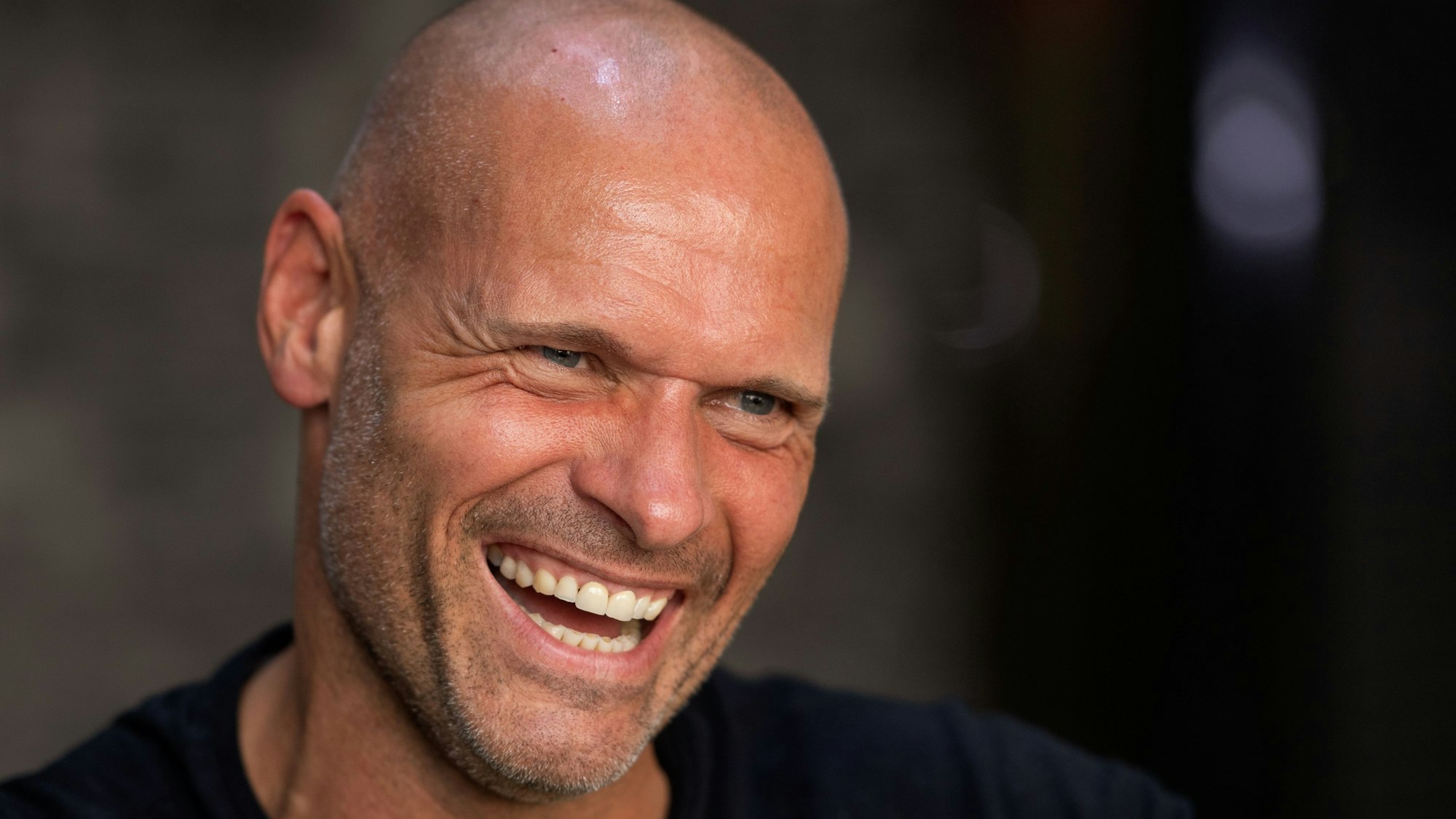 Der ehemalige Bundesliga-Fußballer Thorsten Legat während eines Interviews mit der dpa.