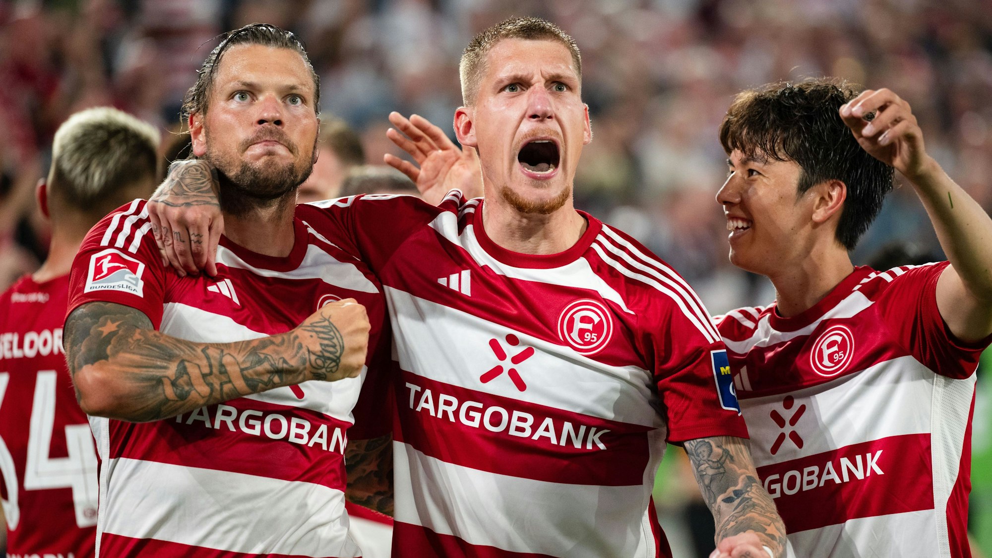 Fortuna Düsseldorf jubelt beim Saison-Auftakt gegen Hertha BSC über ein Tor von Daniel Ginczek.