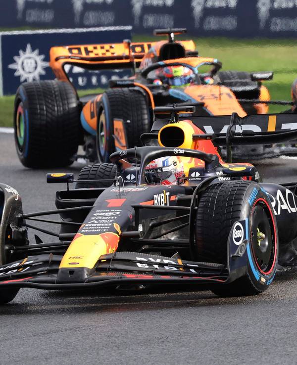 Max Verstappen fährt beim Sprint der Formel 1 in Belgien.
